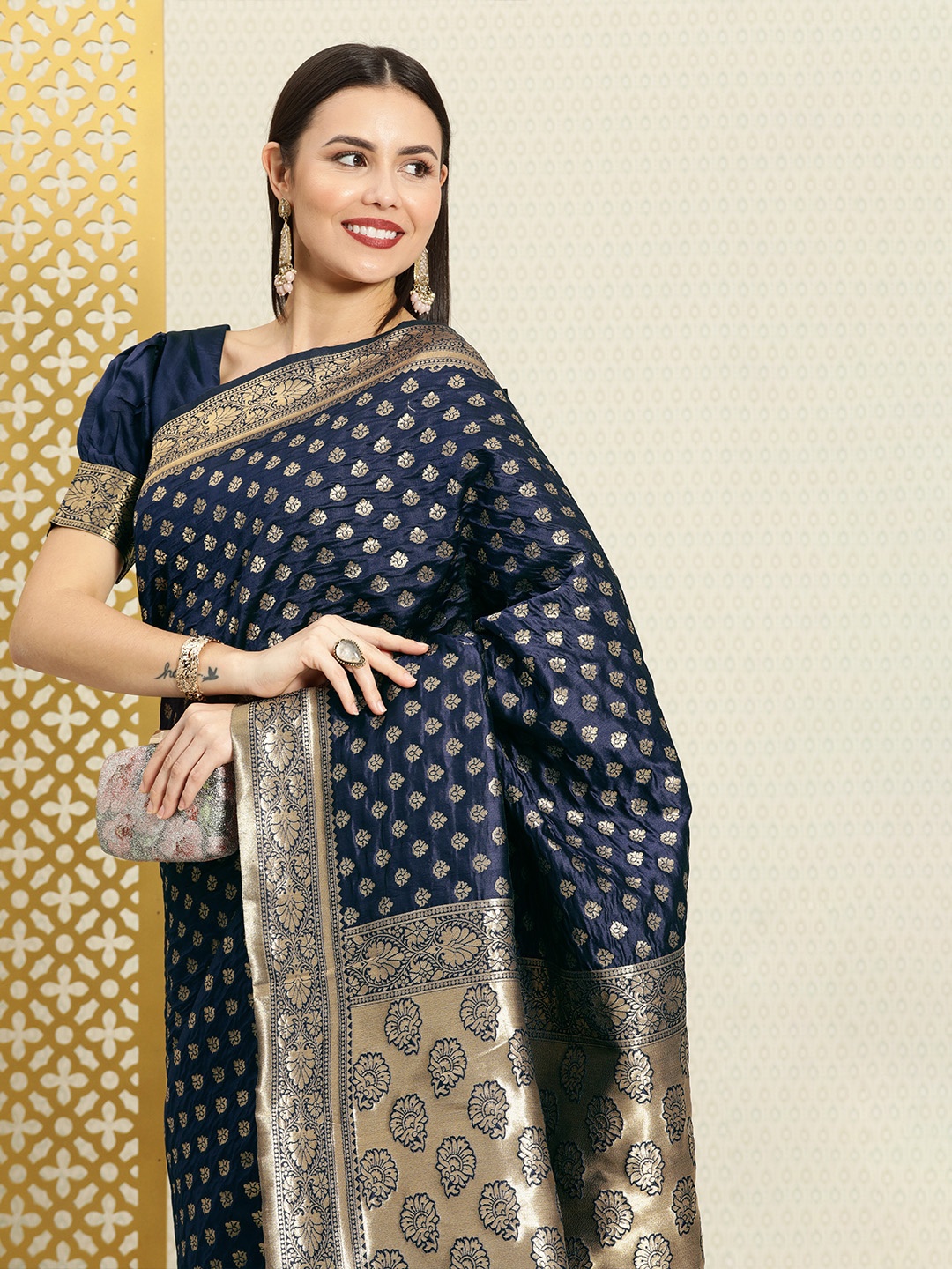 

House of Pataudi Navy Blue & Gold-Toned Ethnic Motifs Zari Silk Blend Banarasi Saree