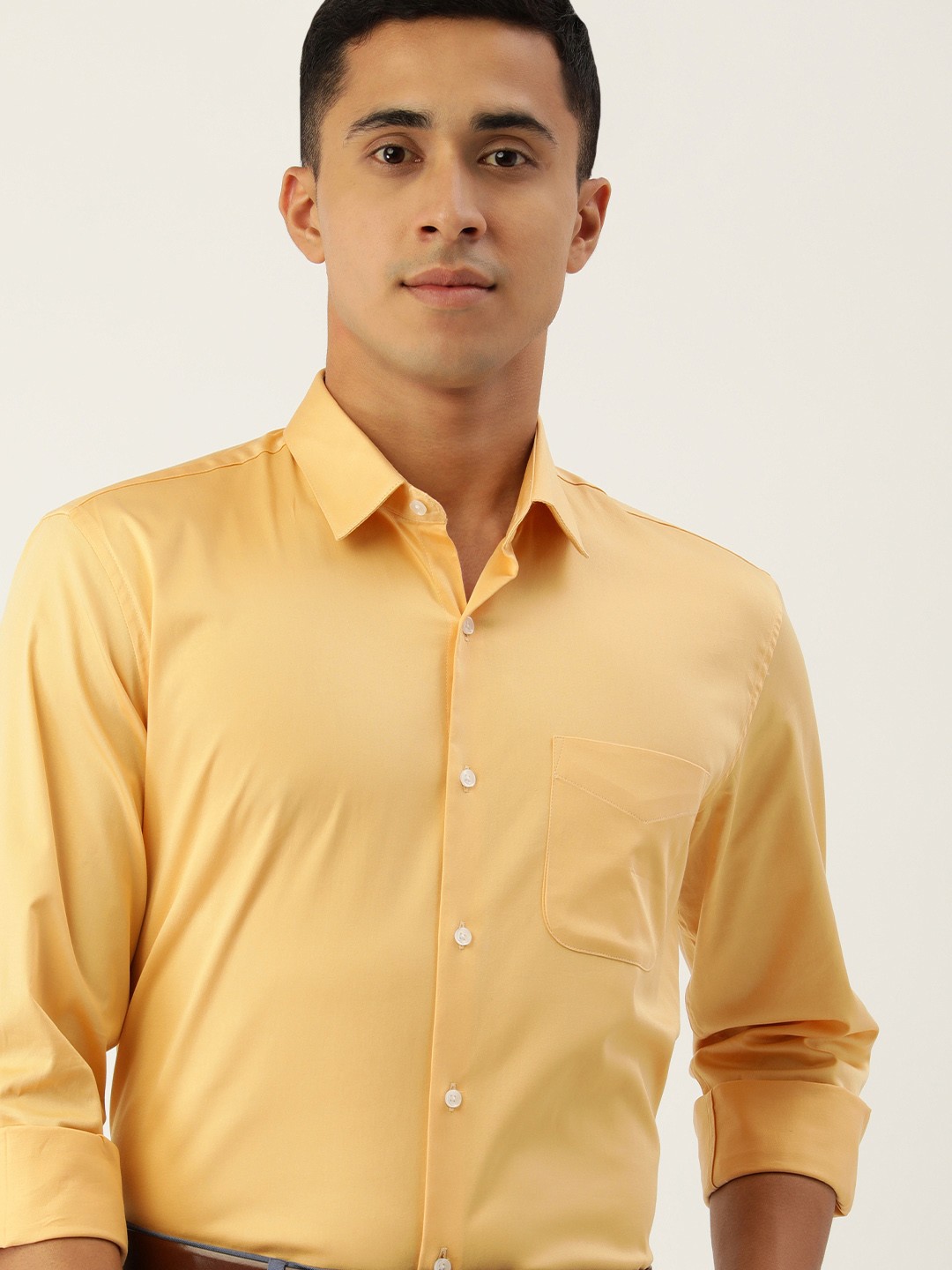 

Peter England Men Yellow Solid Slim Fit Formal Shirt