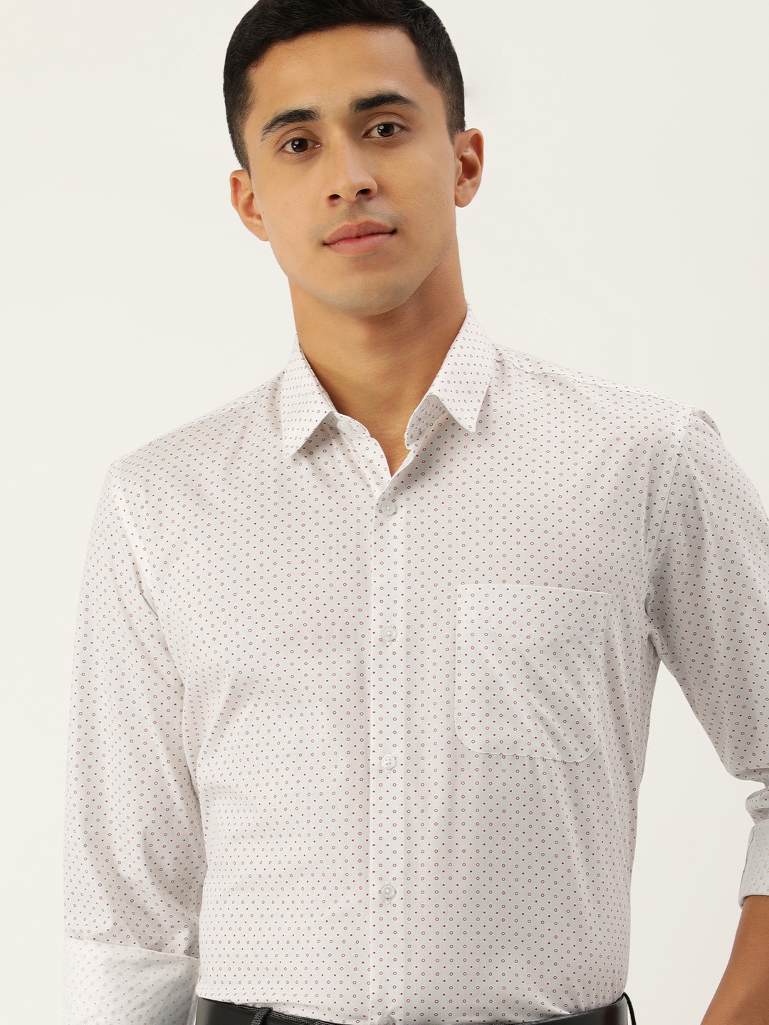 

Peter England Men White Geometric Printed Slim Fit Pure Cotton Formal Shirt