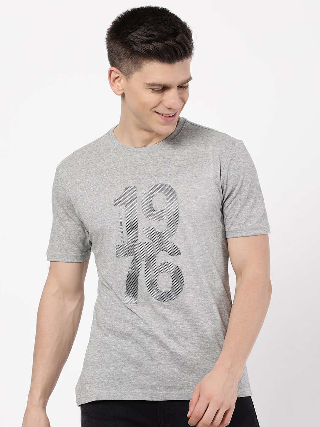 

R&B Men Grey Round-Neck T-shirt