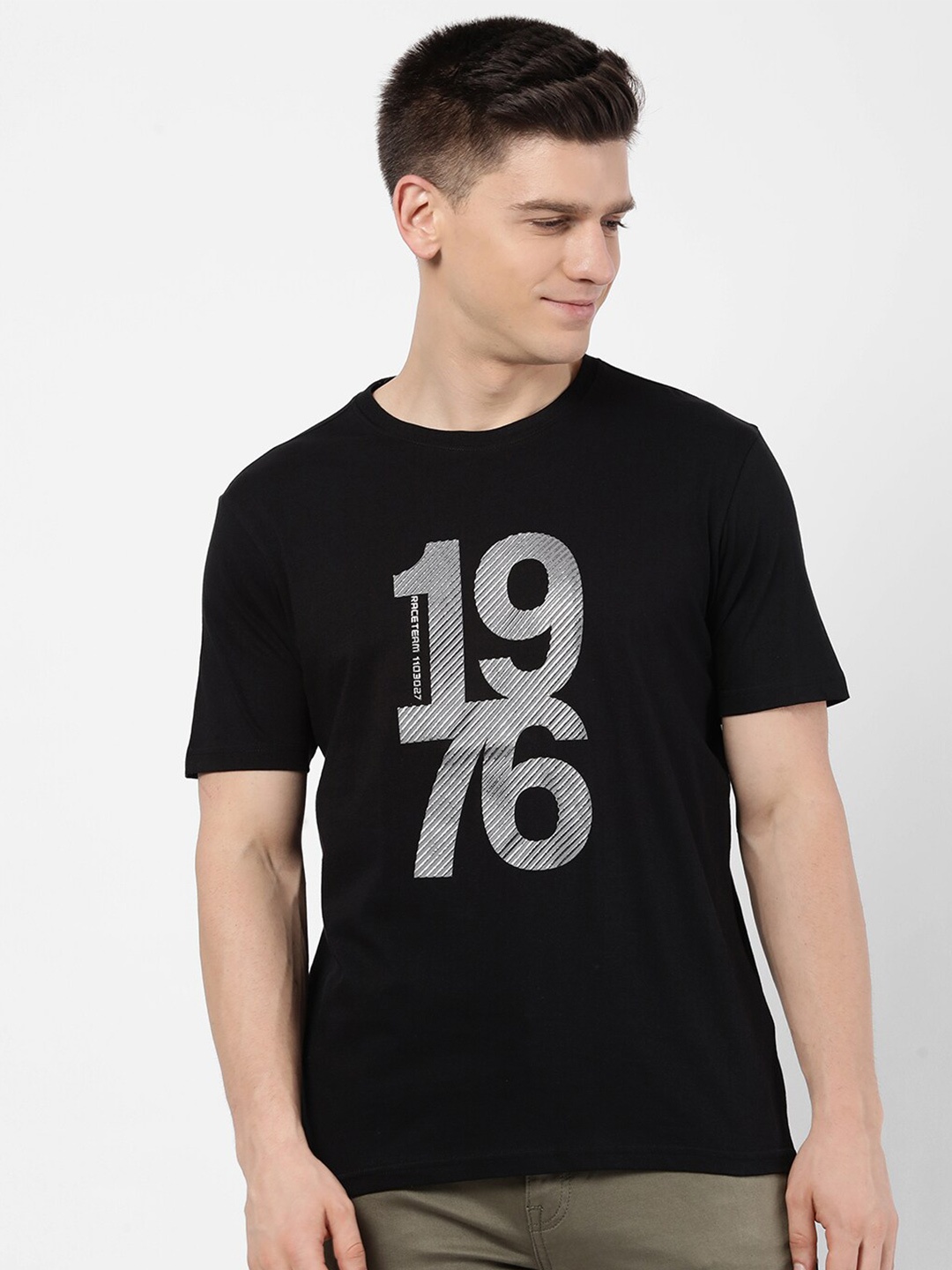 

R&B Men Black Typography T-shirt