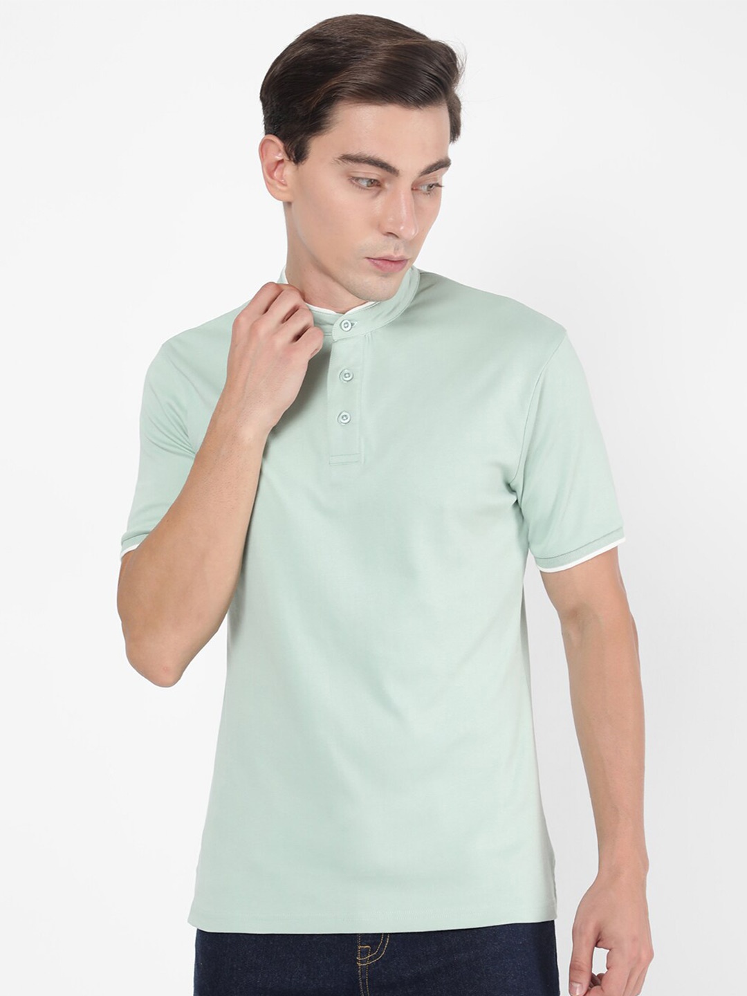 

R&B Men Green Solid Mandarin Collar T-shirt