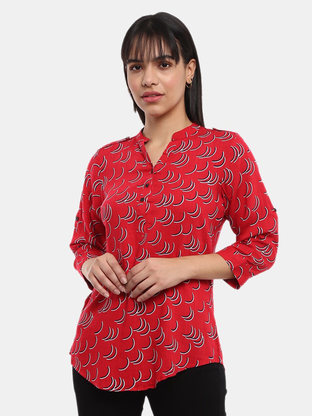 

V-Mart Red Geometric Print Top