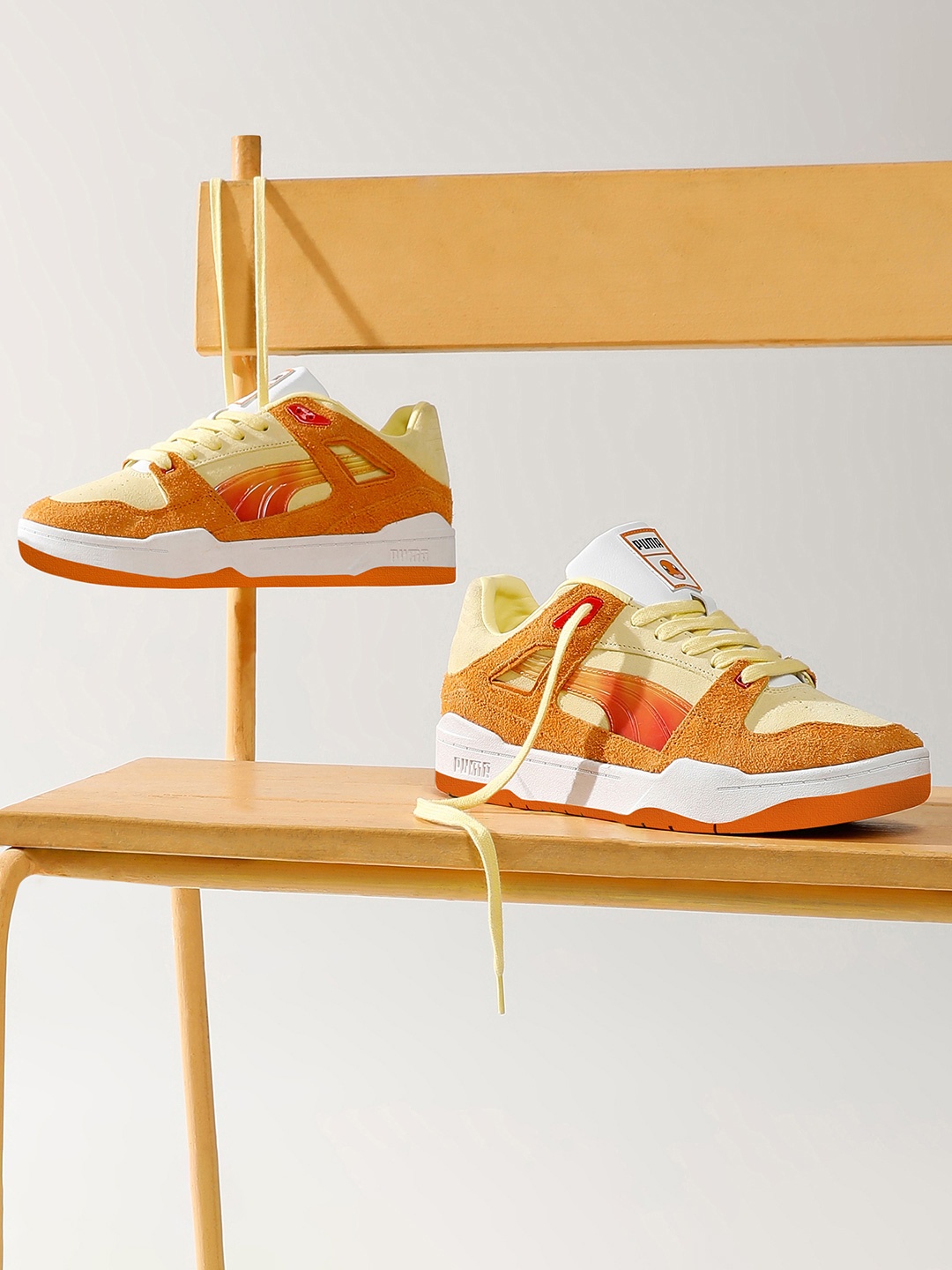 

PUMA x POKEMON Sliptream Lo Charmander Sneakers, Orange