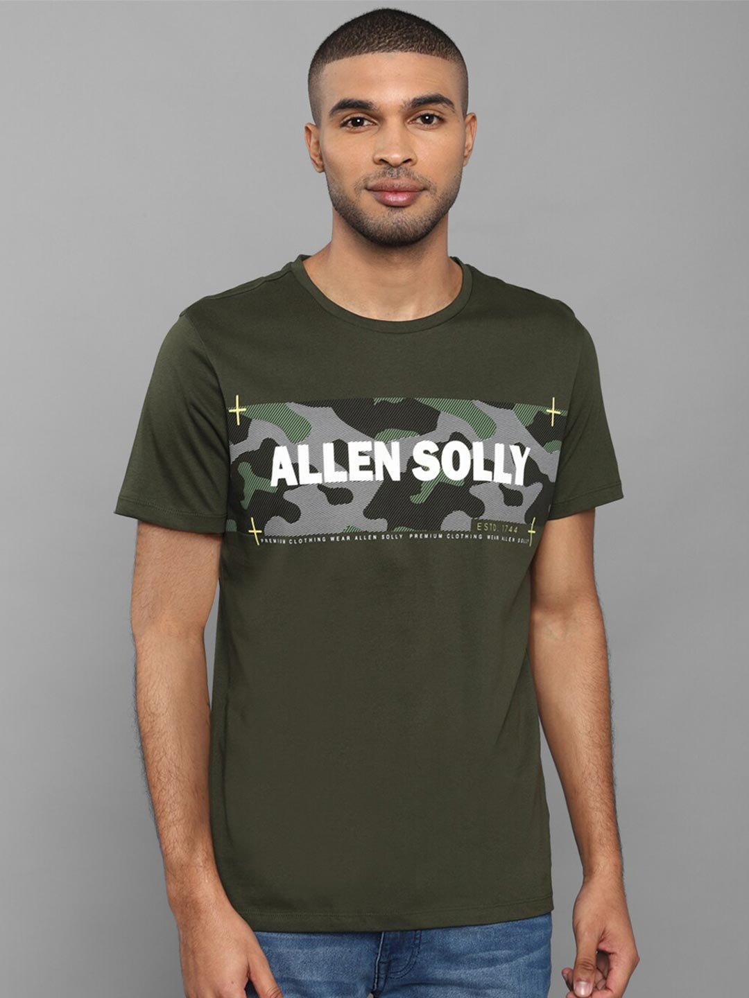 

Allen Solly Men Olive Green Camouflage Printed Slim Fit Pure Cotton T-shirt
