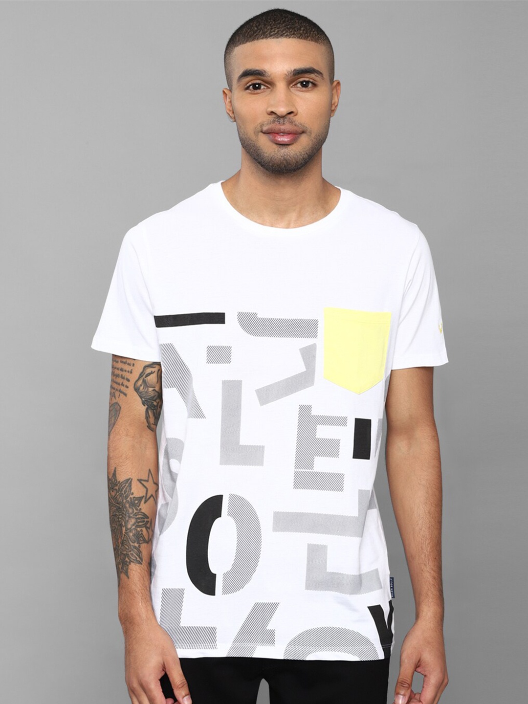 

Allen Solly Men White Printed Slim Fit T-shirt