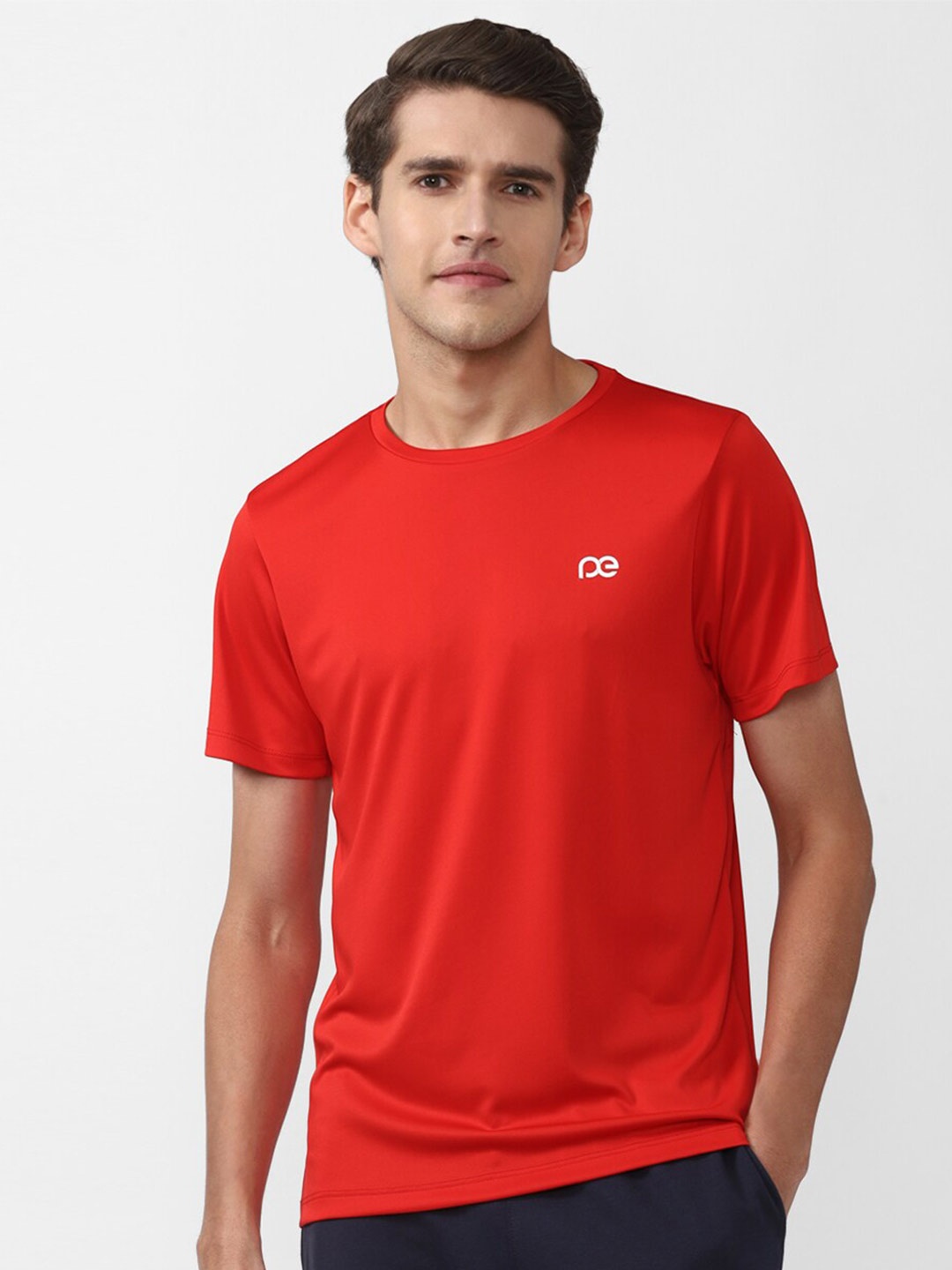 

Peter England Casuals Men Red Slim Fit T-shirt