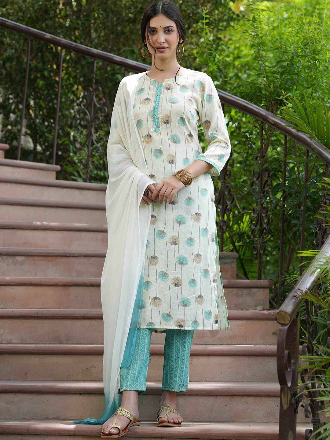 

Juniper Women Blue Ethnic Motifs Printed Straight Kurta with Trousers & Dupatta