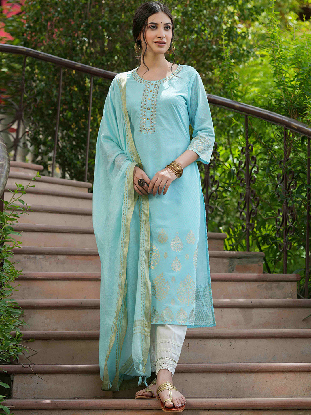 

Juniper Women Blue & Gold-Toned Floral Georgette Kurta