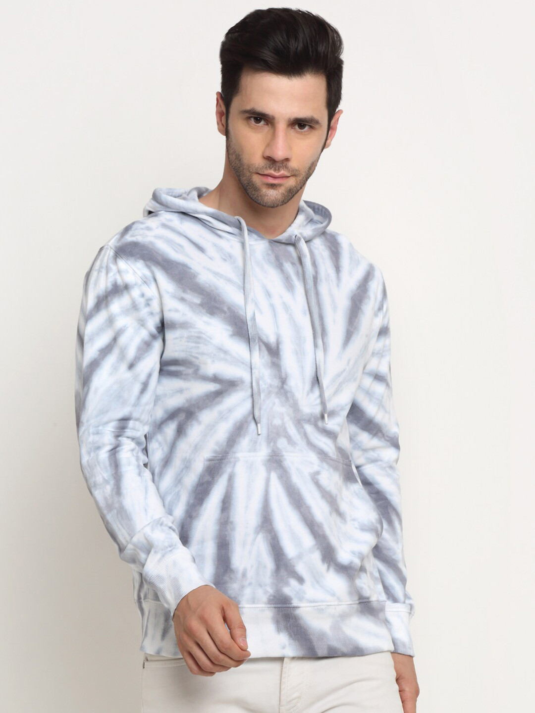 

Ennoble Men Grey Printed Hooded Sweatshirt
