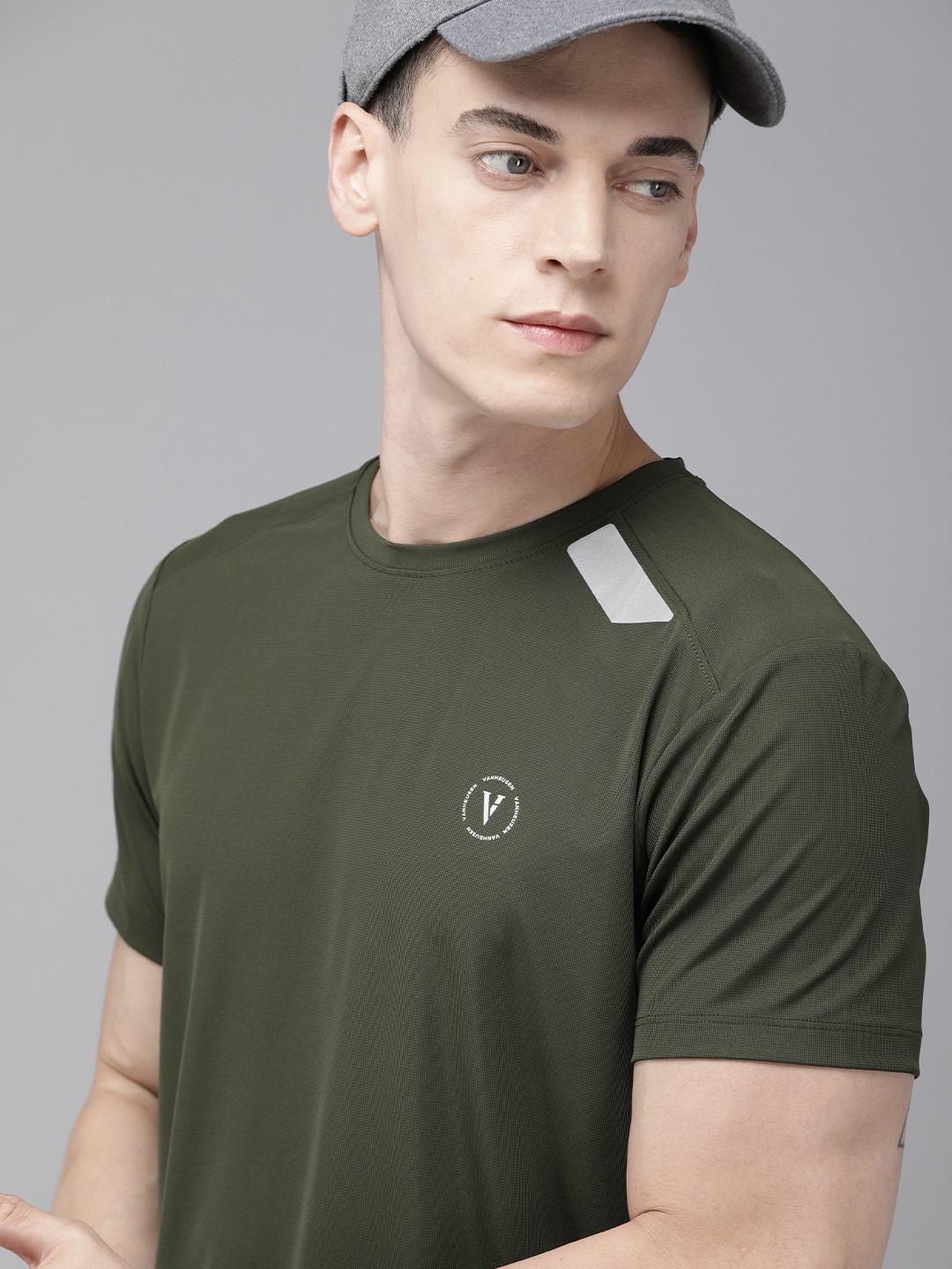 

Van Heusen Flex Men Olive Green Slim Fit Sports T-shirt