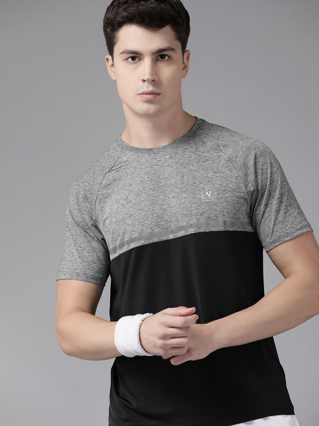 

Van Heusen Men Colourblocked Training T-shirt, Grey melange
