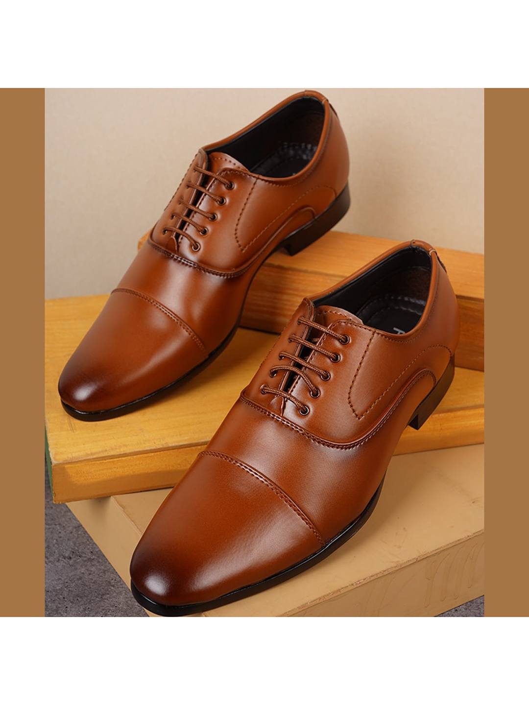 

Style Shoes Men Tan Colored Solid Formal Derby Shoes