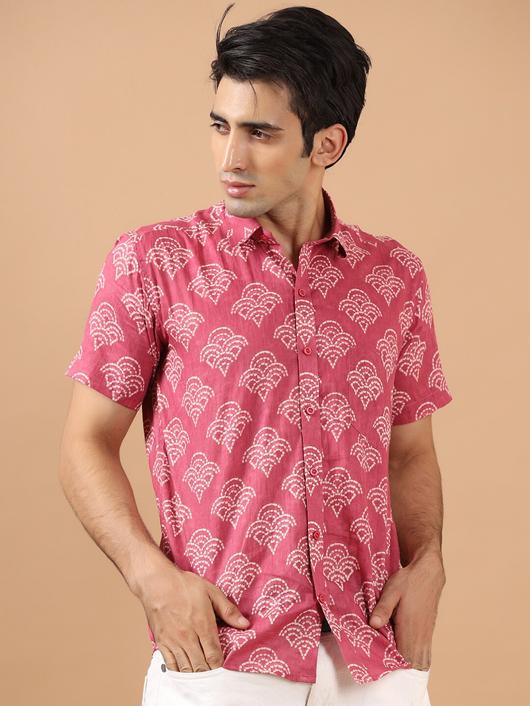 

Tistabene Men Fuchsia Comfort Floral Printed Casual Shirt