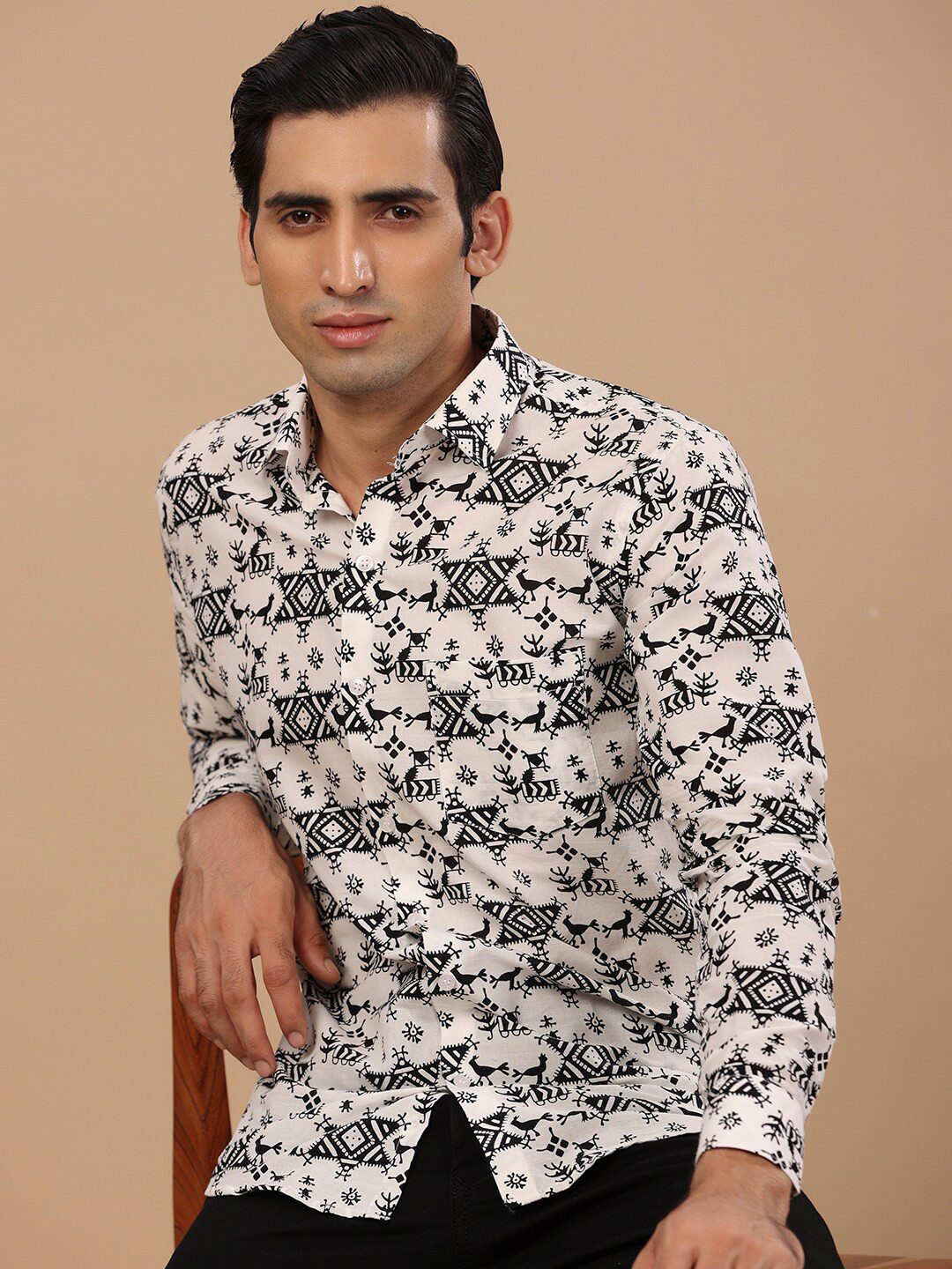 

Tistabene Men White Comfort Printed Casual Shirt