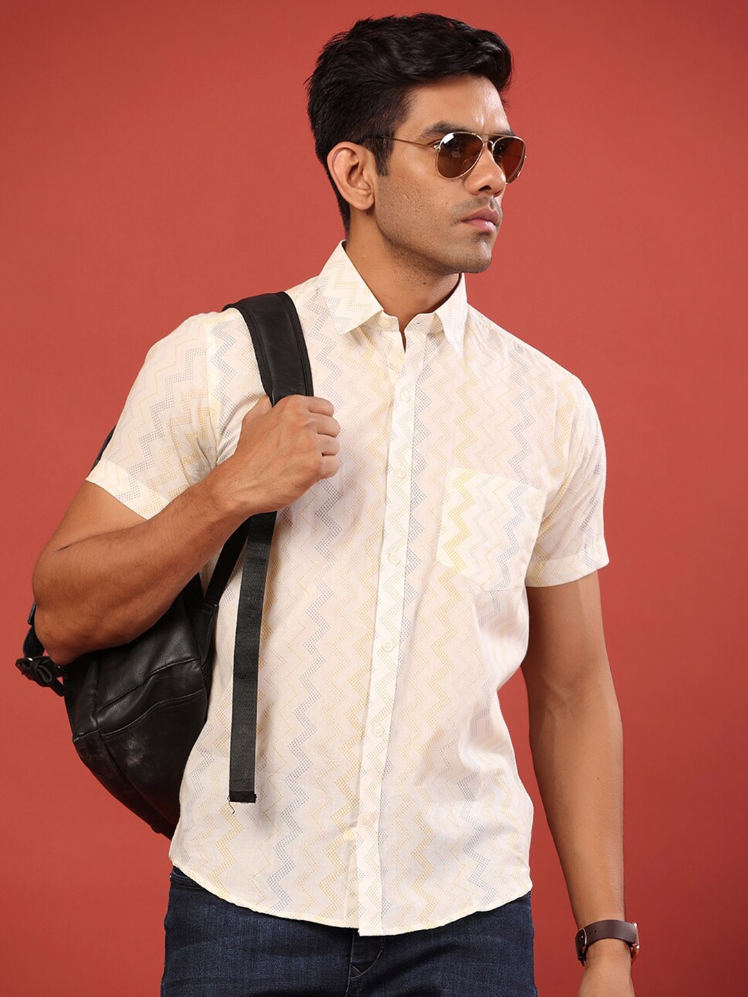 

Tistabene Men White Comfort Printed Casual Shirt