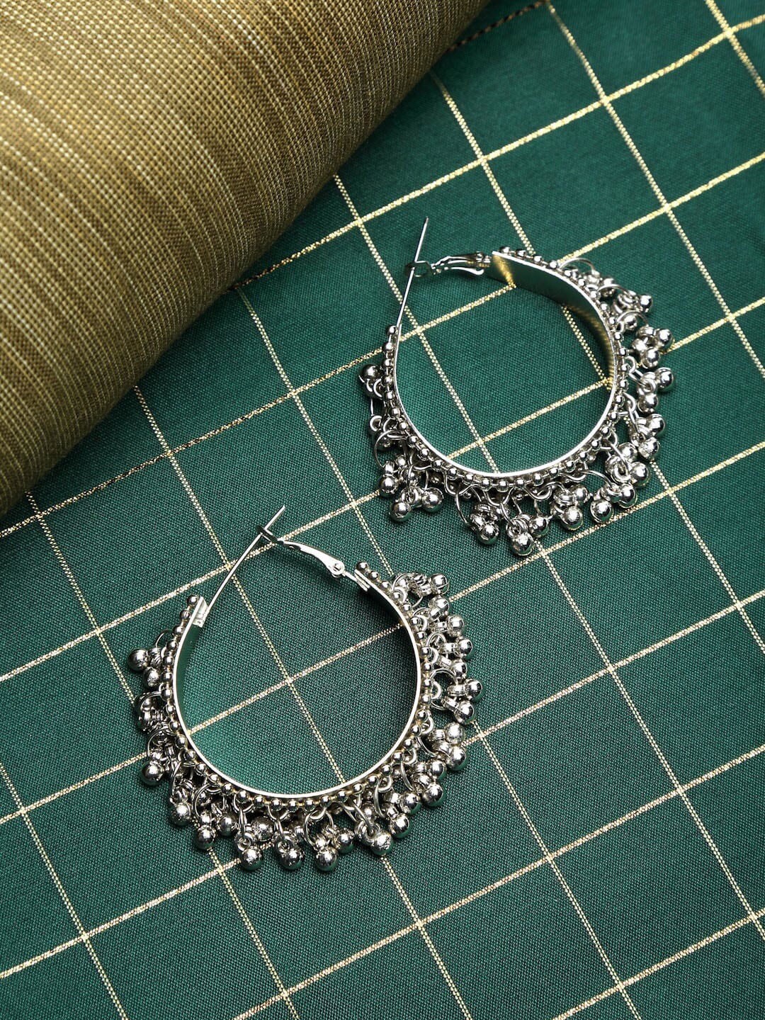 

VENI Silver-Toned Contemporary Hoop Earrings