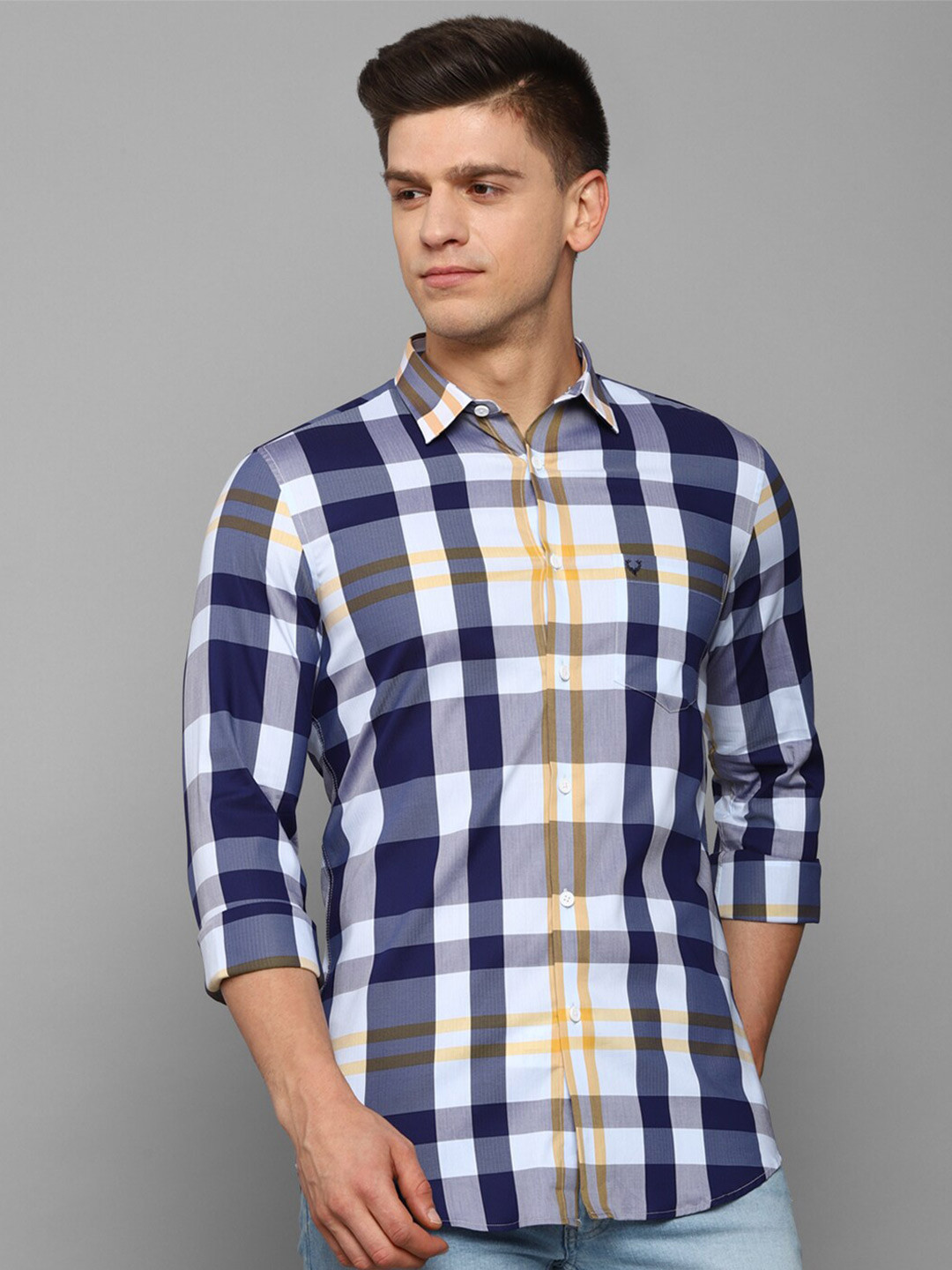 

Allen Solly Men White Slim Fit Checked Casual Shirt