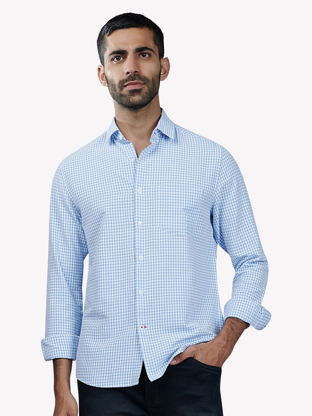 

VASTRADO Men Blue Checked Casual Shirt