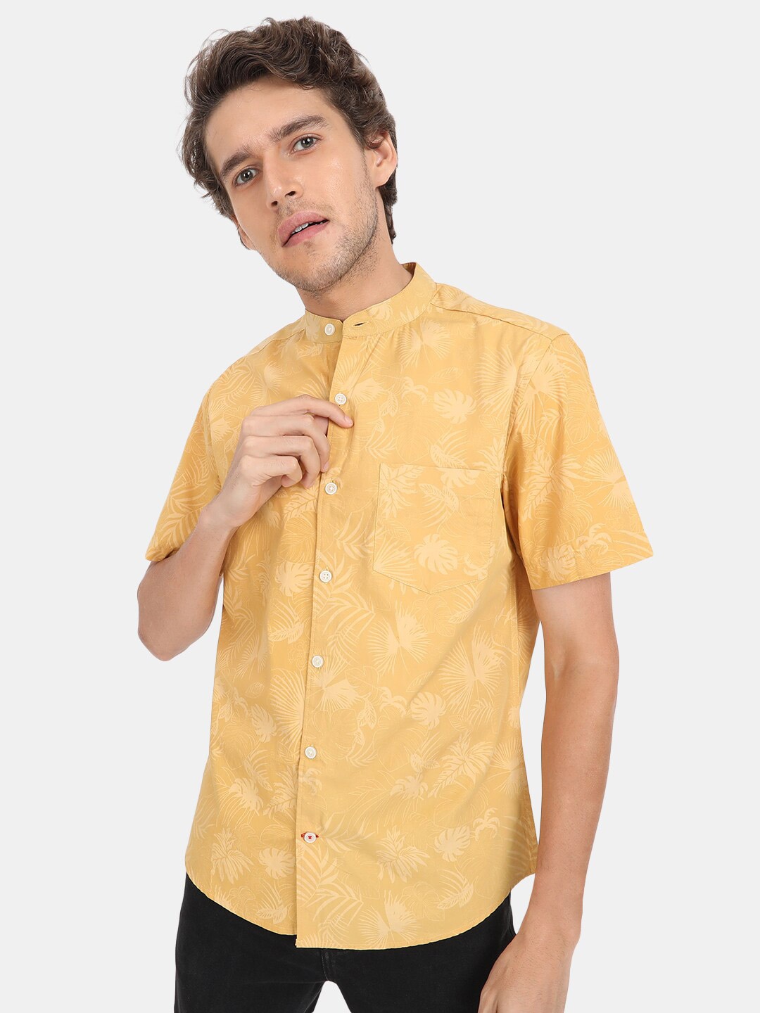 

VASTRADO Men Yellow Floral Printed Casual Shirt