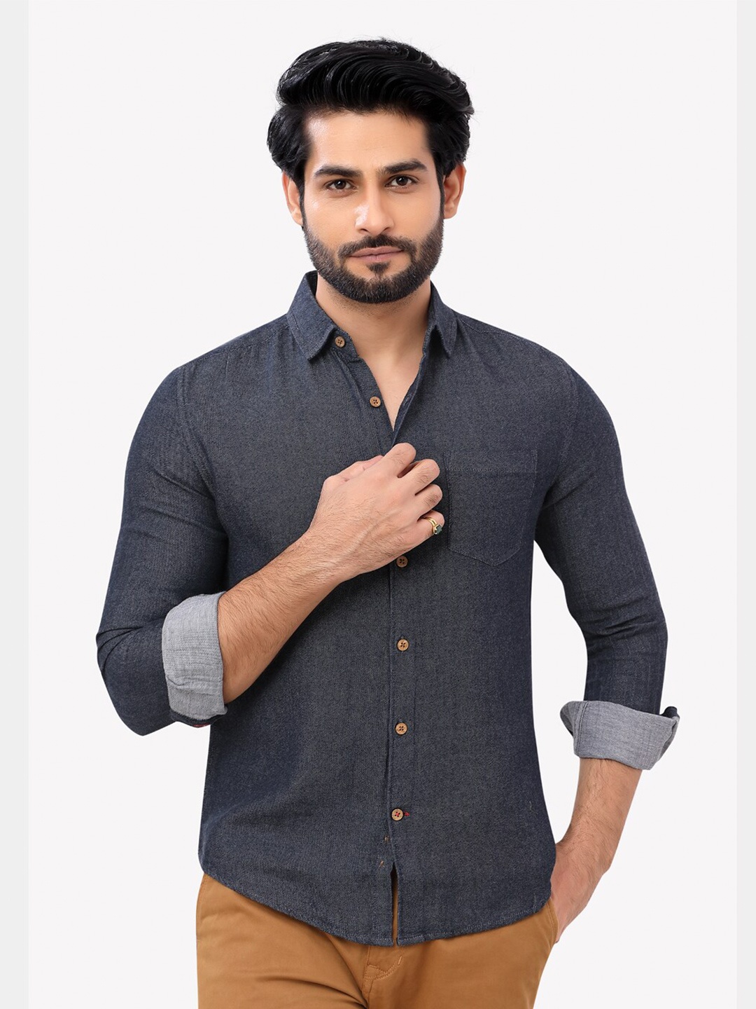 

VASTRADO Men Navy Blue Casual Shirt