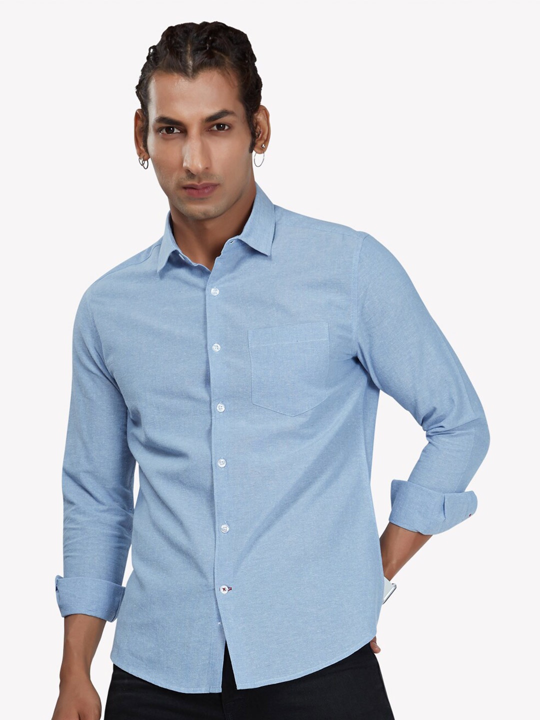 

VASTRADO Men Blue Casual Regular Fit Shirt