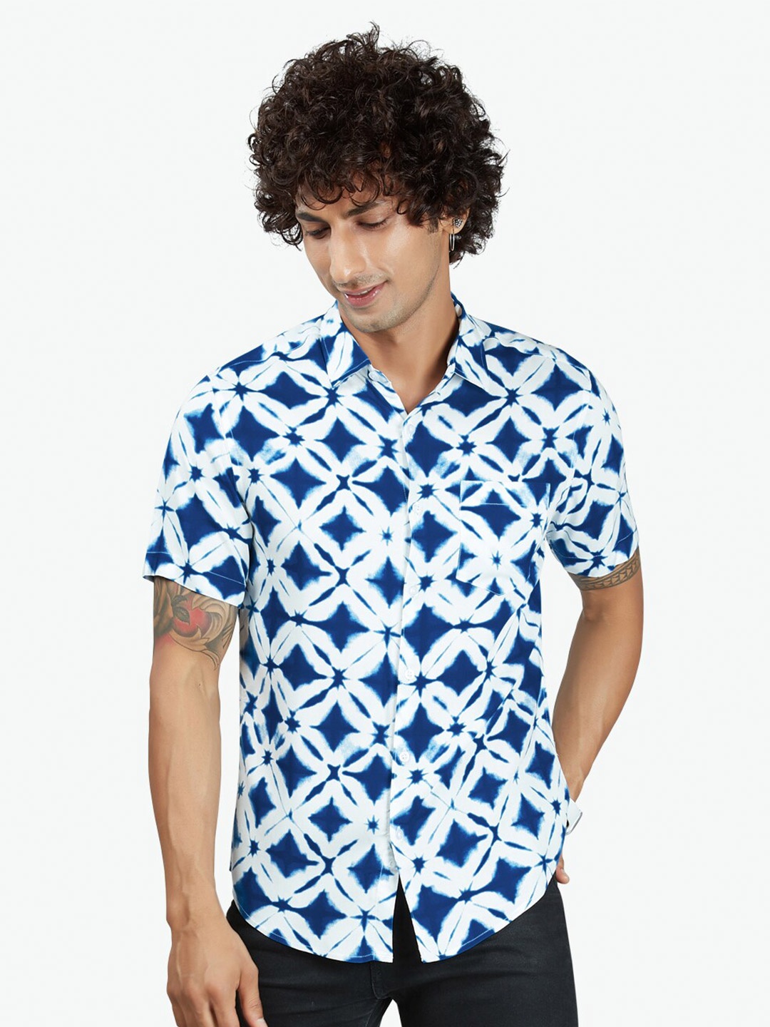 

VASTRADO Men Blue Printed Casual Shirt