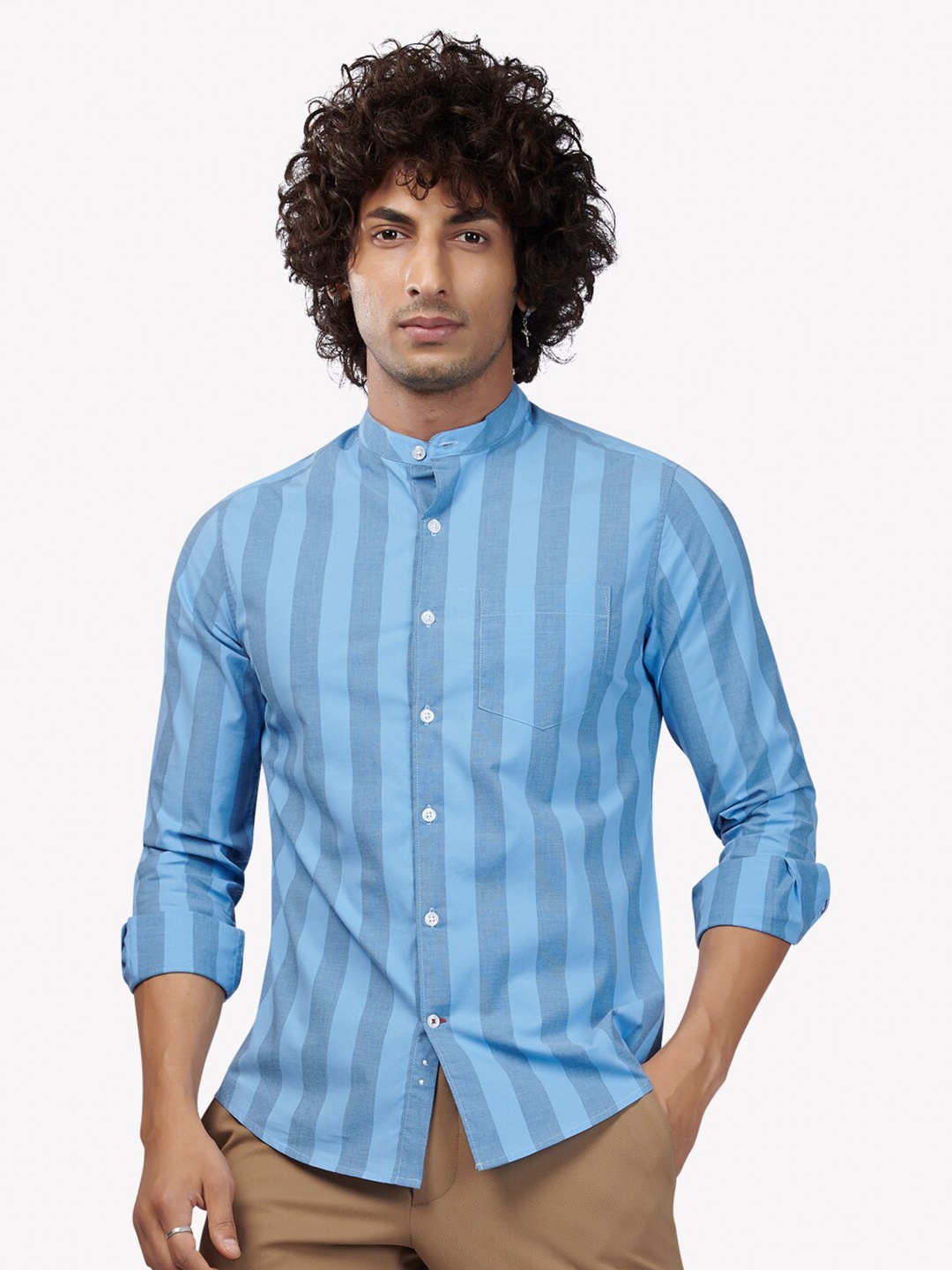 

VASTRADO Men Blue Striped Casual Shirt