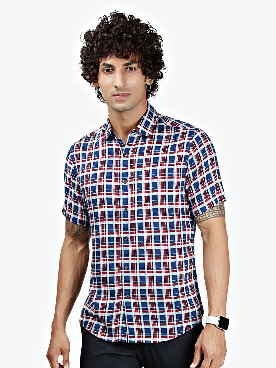 

VASTRADO Men Red Checked Casual Shirt
