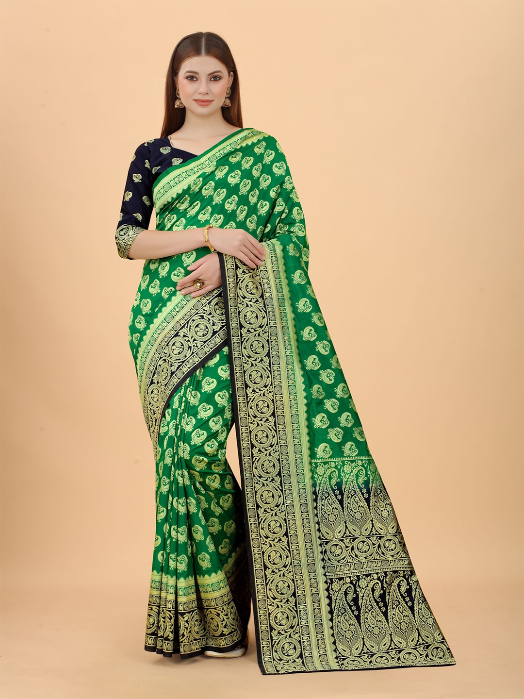 

WELL WORN Green & Gold-Toned Woven Design Zari Silk Cotton Banarasi Saree