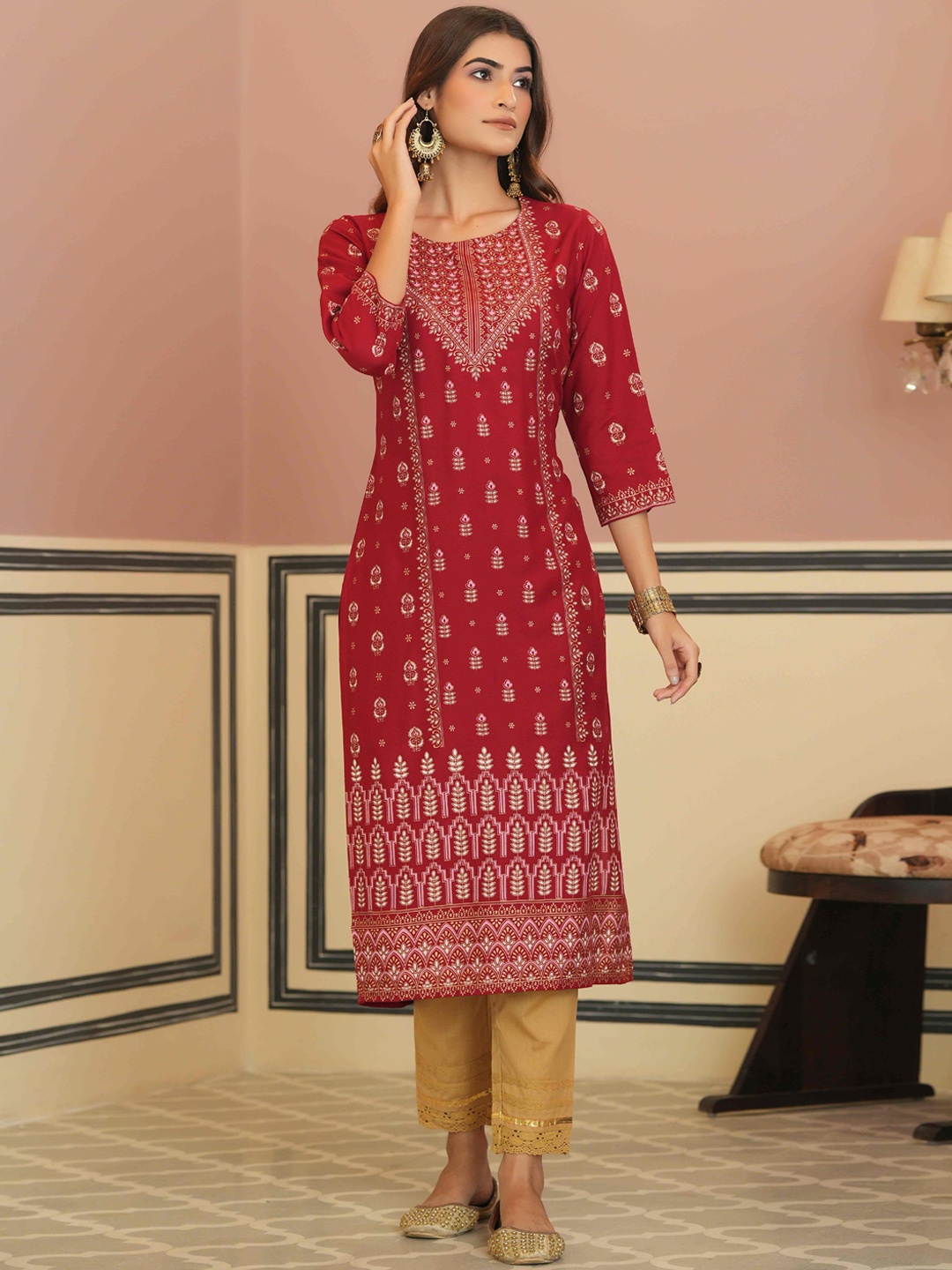 

Juniper Women Maroon Ethnic Motifs Printed Straight KurtaKurta