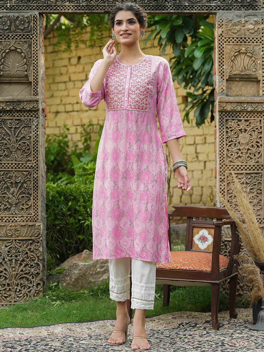 

Juniper Women Pink Ethnic Motifs Printed Kurta