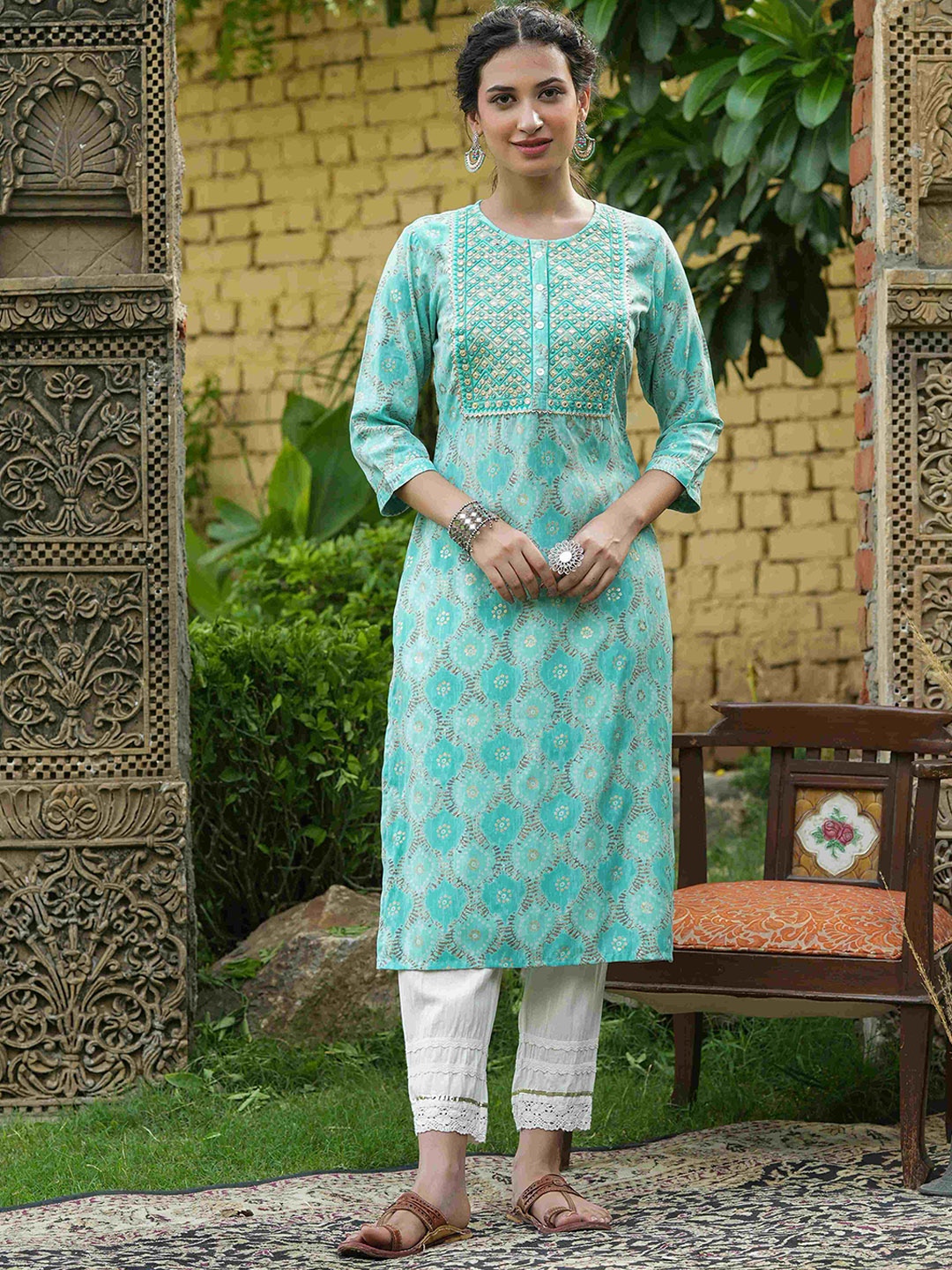

Juniper Women Blue Printed Mirror Work Straight Kurta