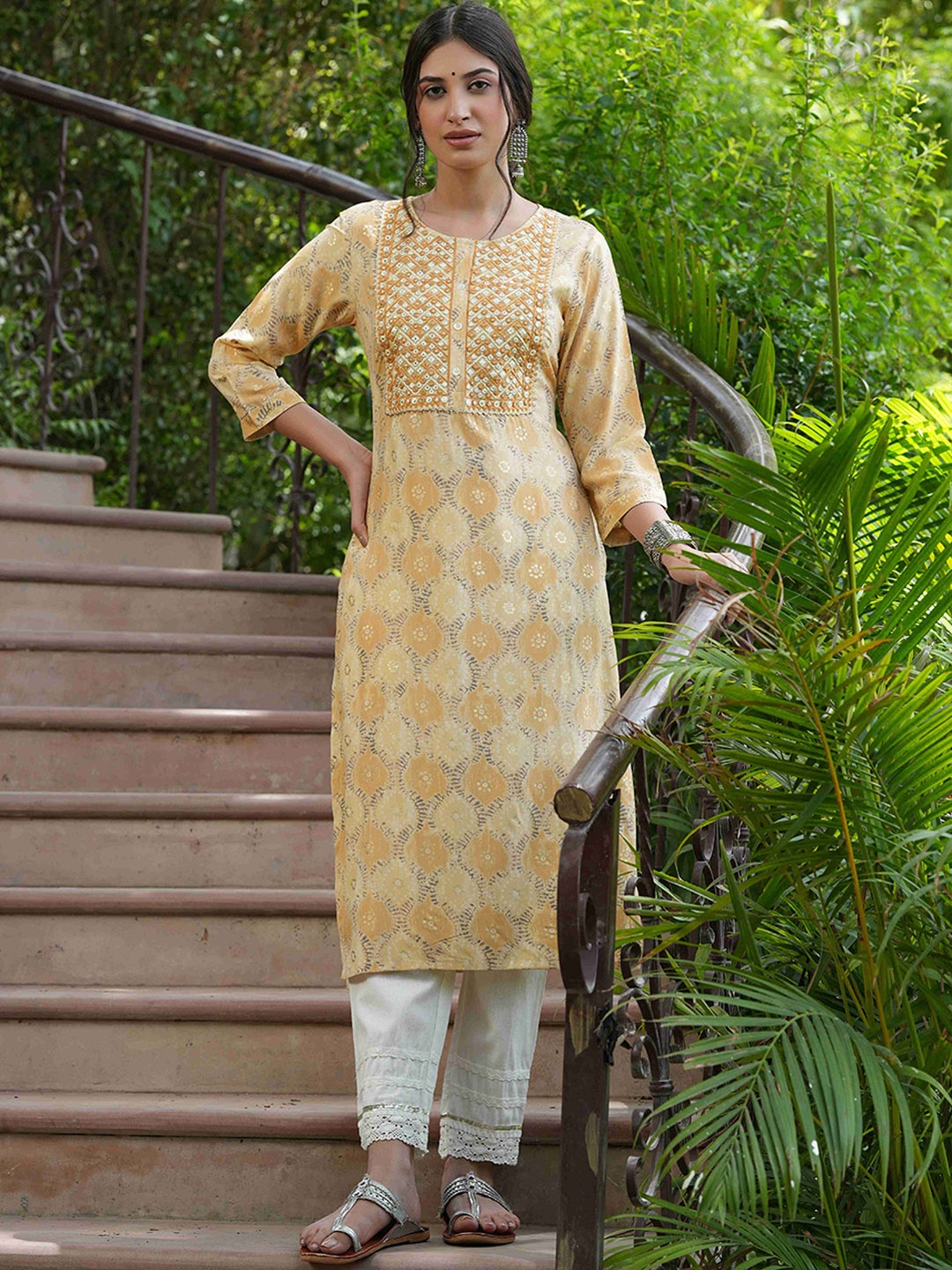 

Juniper Women Beige Kurta