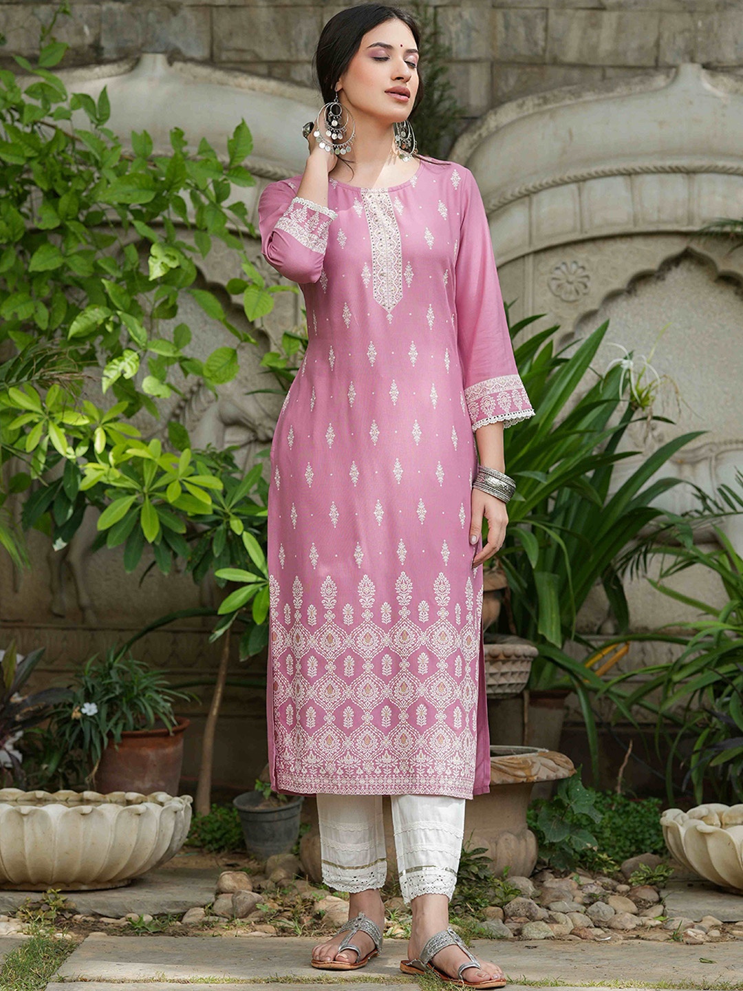 

Juniper Women Pink Ethnic Motifs Printed Straight Kurta Kurta