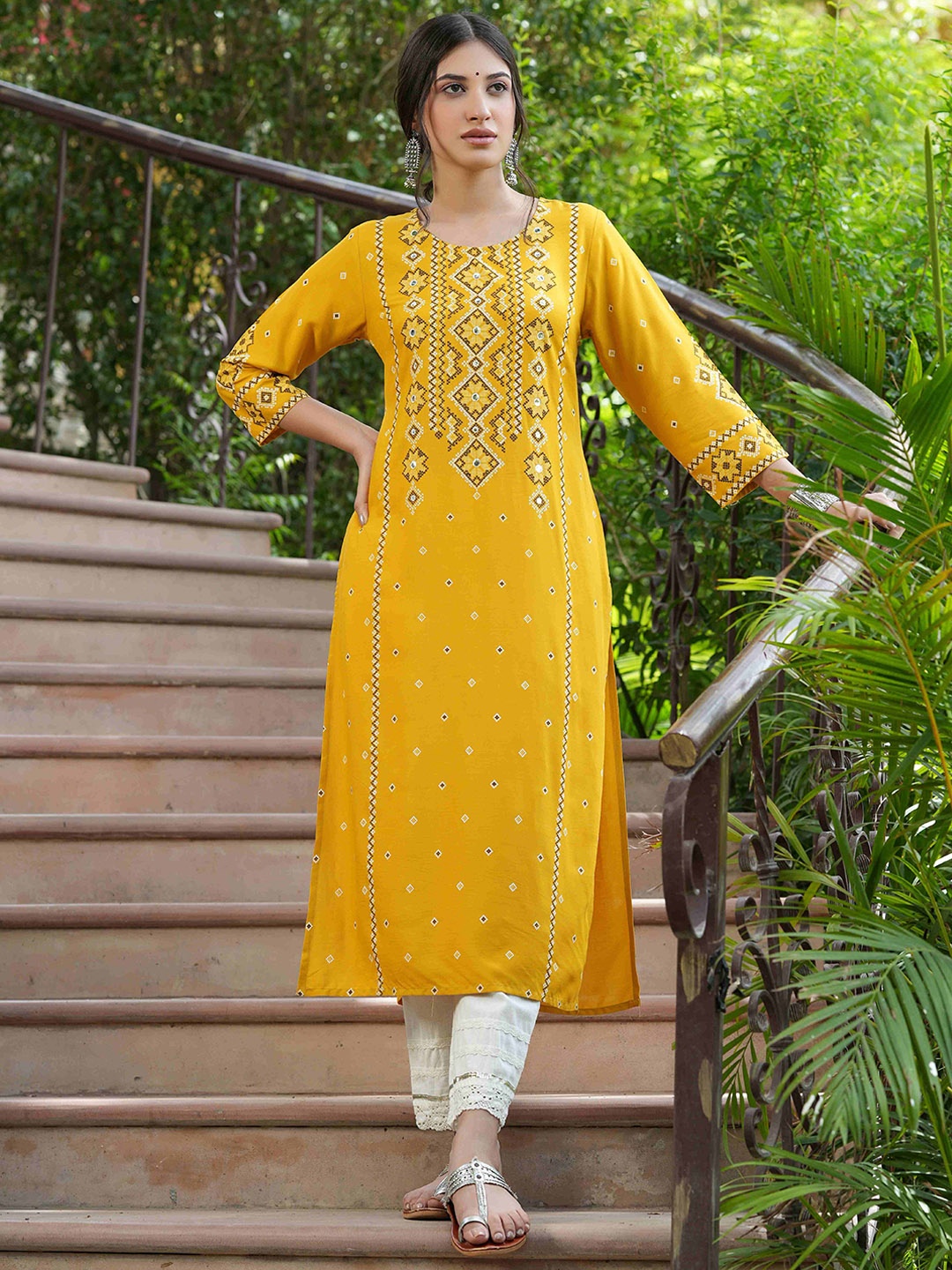 

Juniper Women Yellow Ethnic Motifs Printed Kurta