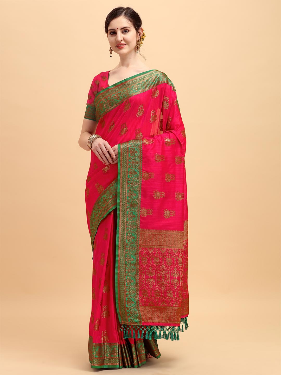 

VISHNU WEAVES Pink & Green Ethnic Motifs Zari Art Silk Banarasi Saree