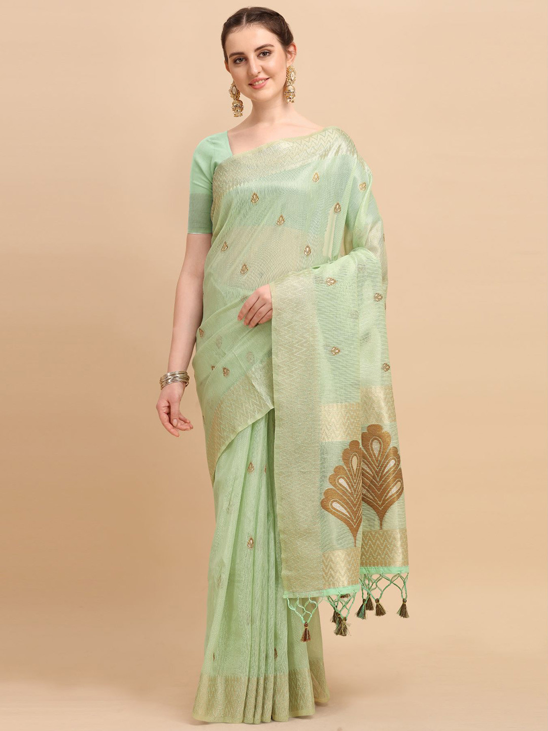 

VISHNU WEAVES Sea Green & Gold-Toned Woven Design Zari Tissue Banarasi Saree