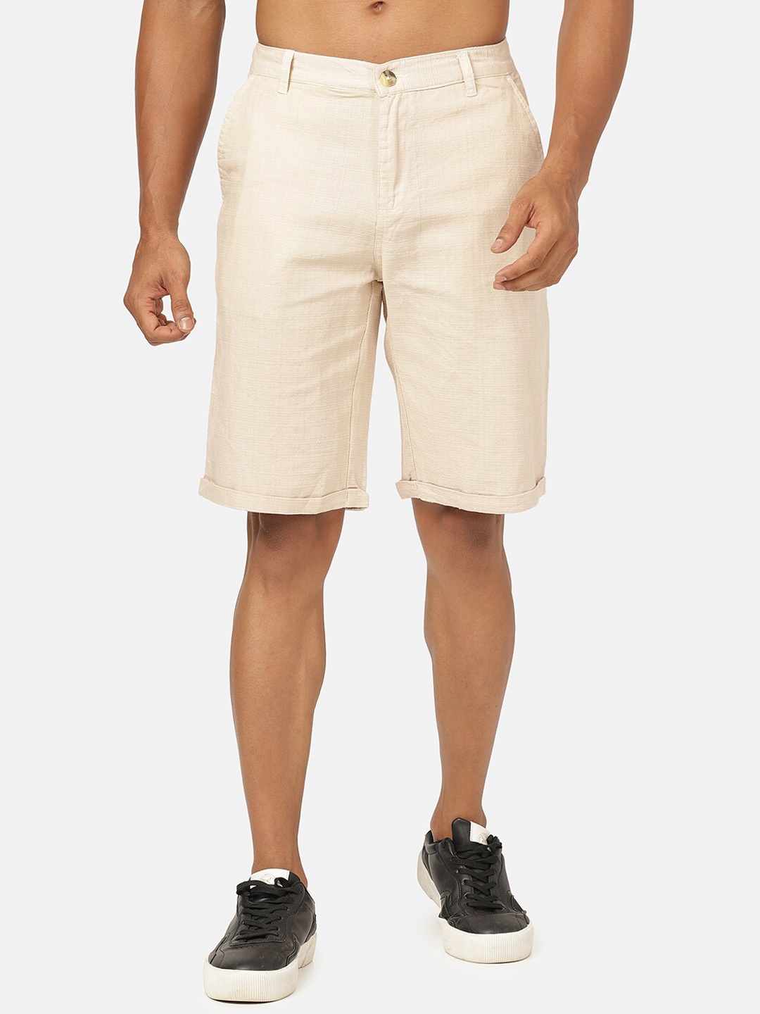 

MASH UNLIMITED Men Off White Shorts