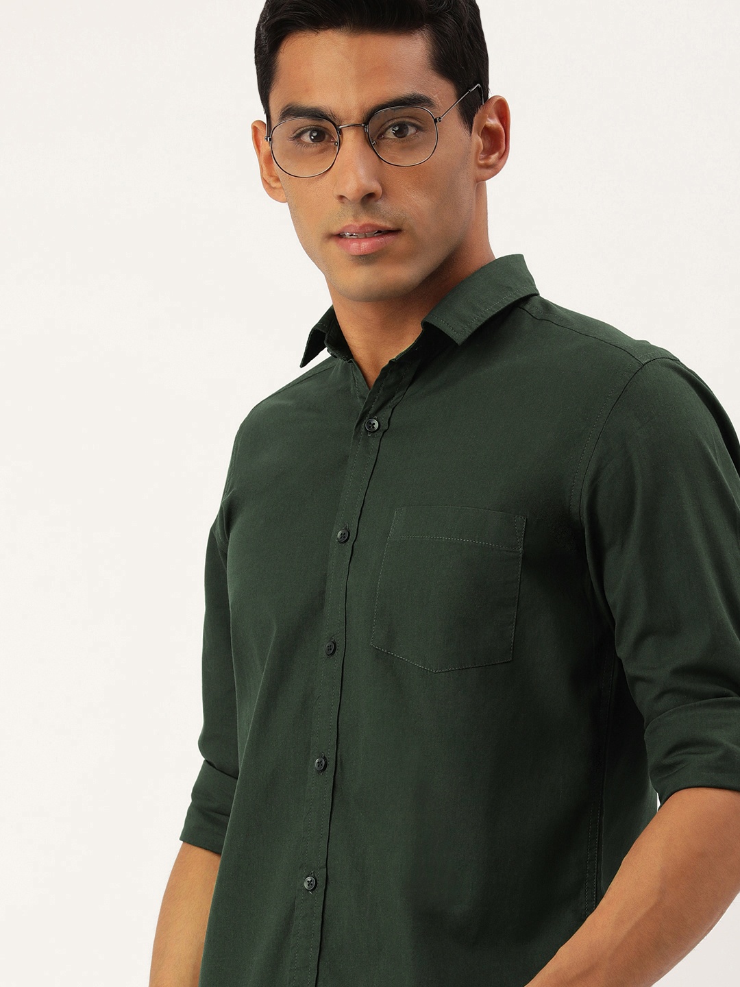 

IVOC Men Olive Green Solid Standard Slim Fit Casual Pure Cotton Shirt