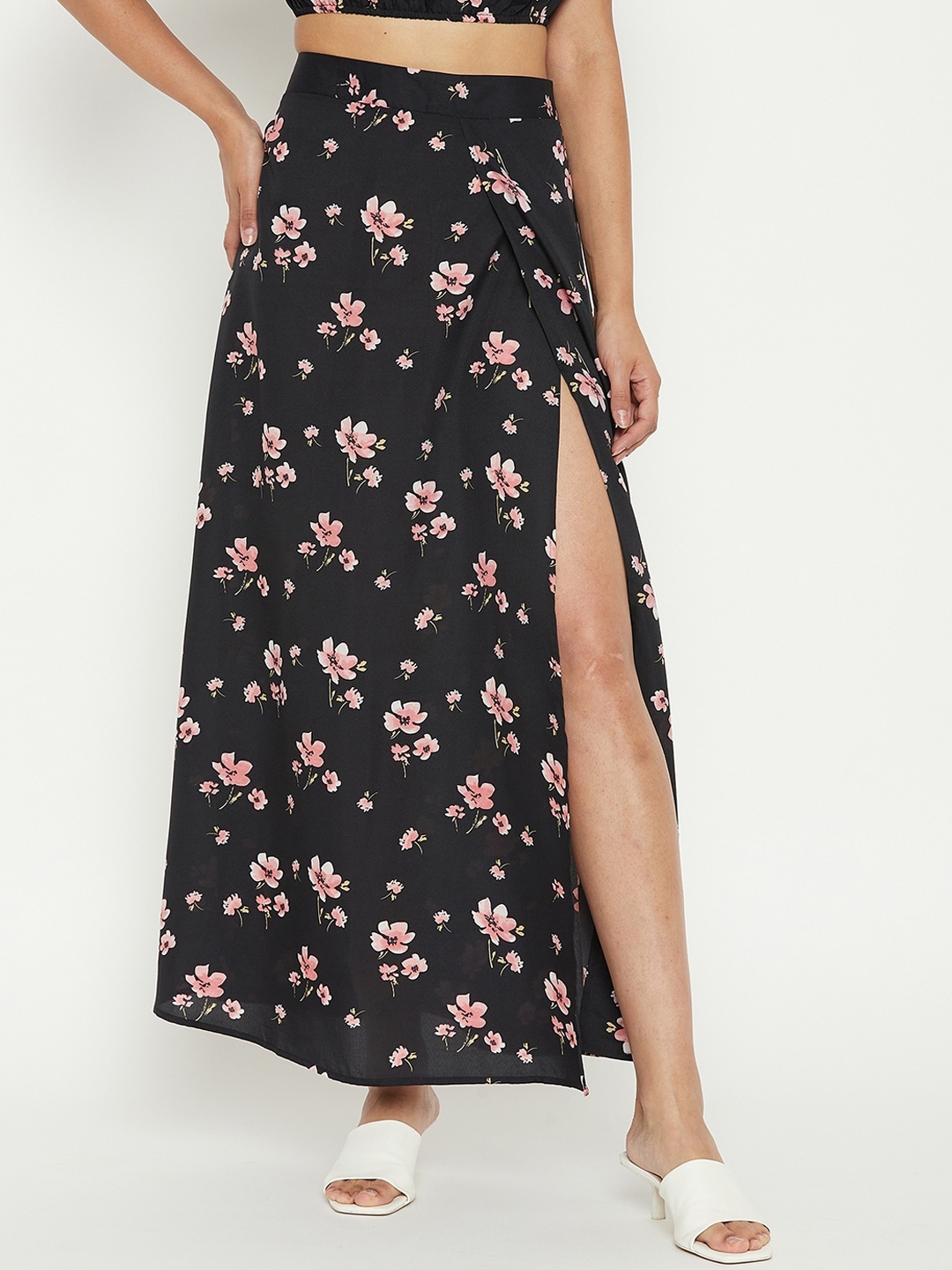 

PURYS Women Black Floral Printed Side Slit Skirts
