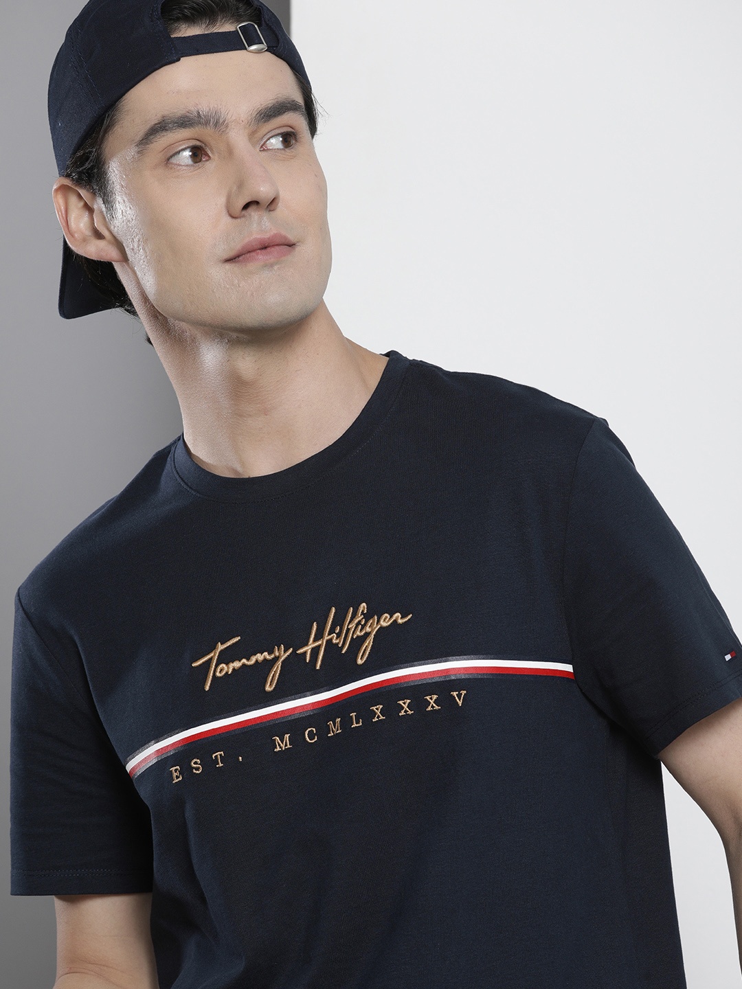 

Tommy Hilfiger Men Navy Blue Brand Logo Embroidered T-shirt