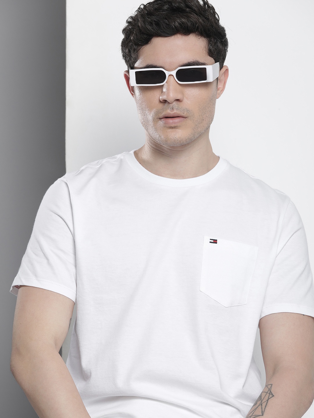 

Tommy Hilfiger Pure Cotton T-shirt With Chest Pocket, White