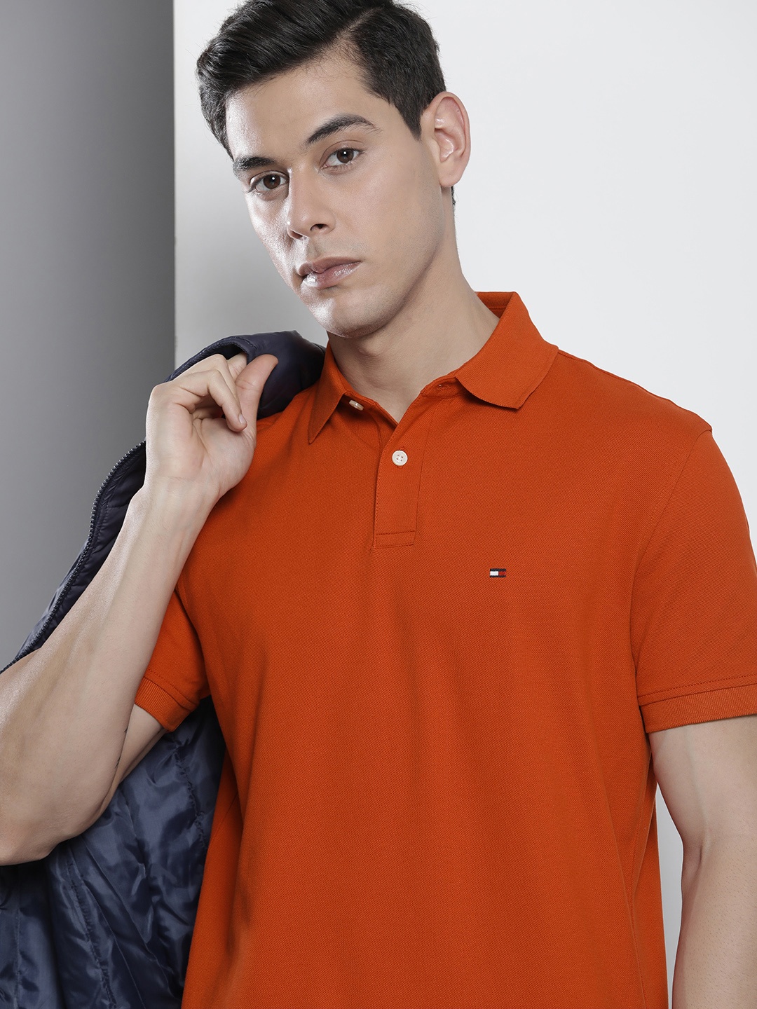 

Tommy Hilfiger Men Orange Brand Logo Polo Collar Applique T-shirt