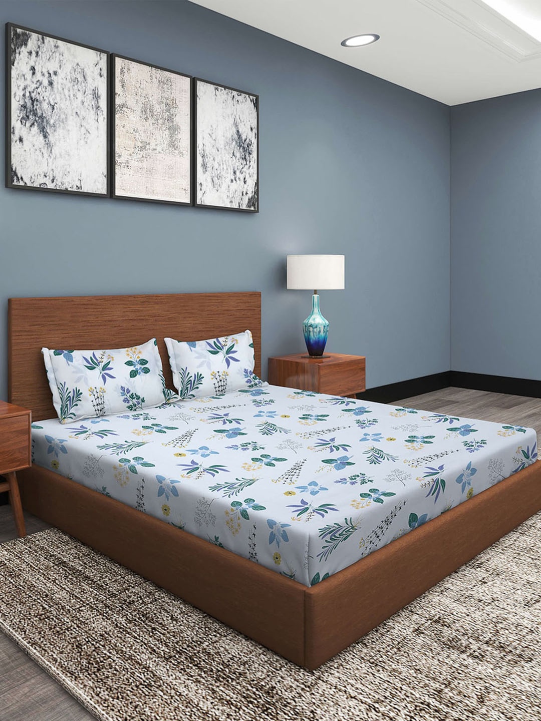 

ROMEE White & Blue Floral 210 TC Queen Bedsheet with 2 Pillow Covers
