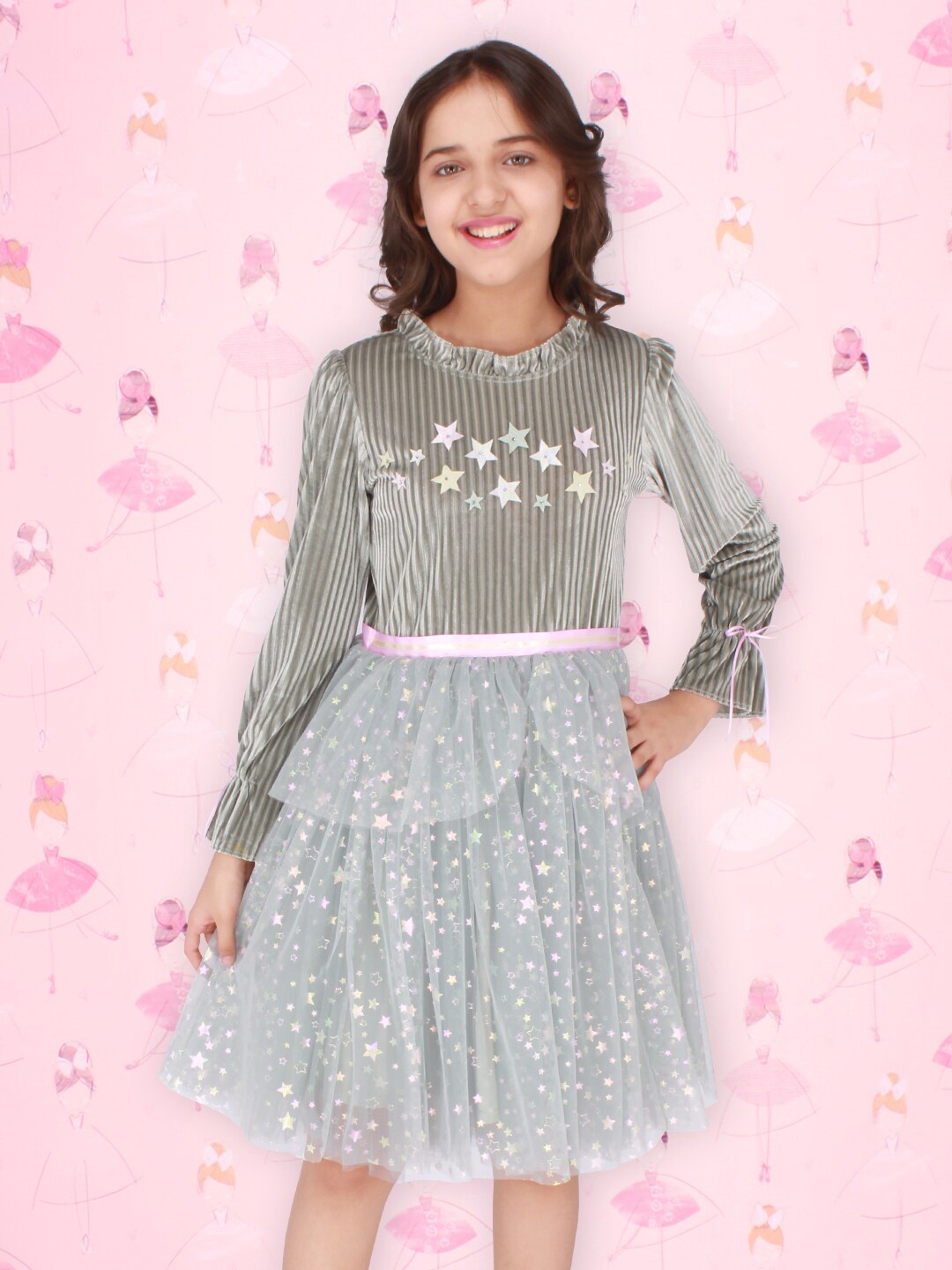 

CUTECUMBER Green Velvet Dress