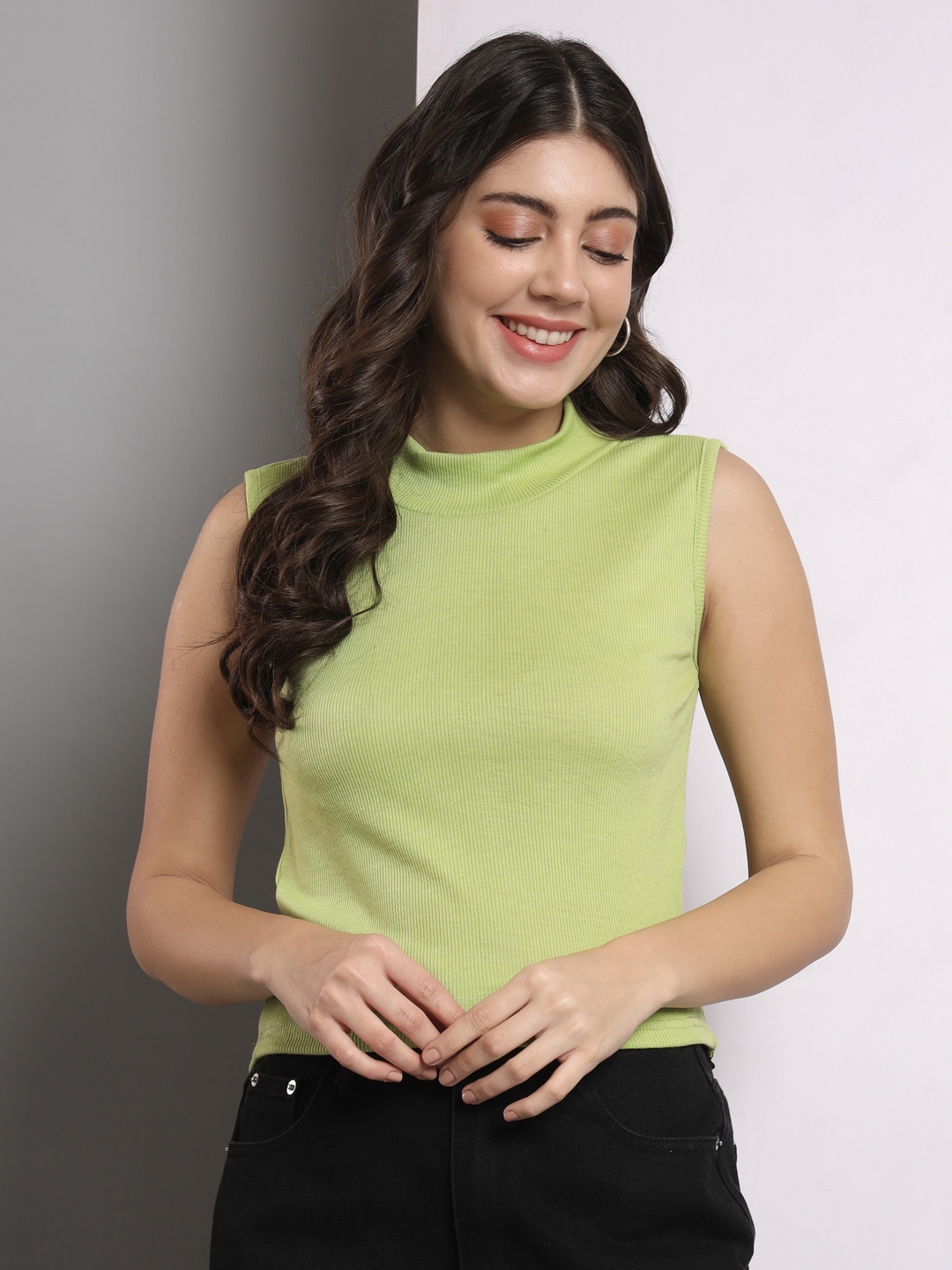 

Q-rious Women Green Crop Top