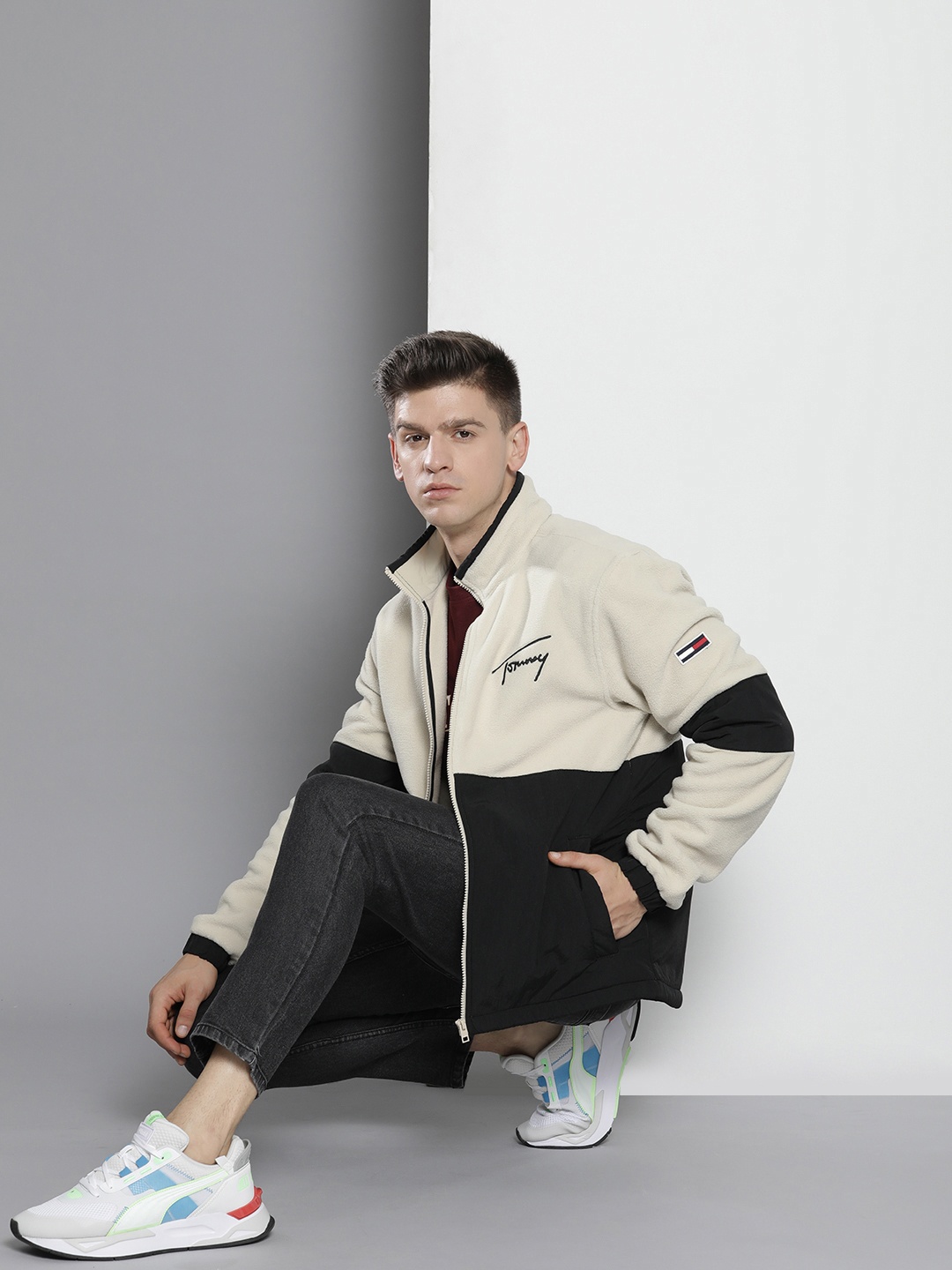 

Tommy Hilfiger Men Black and Beige Colourblocked Padded Jacket