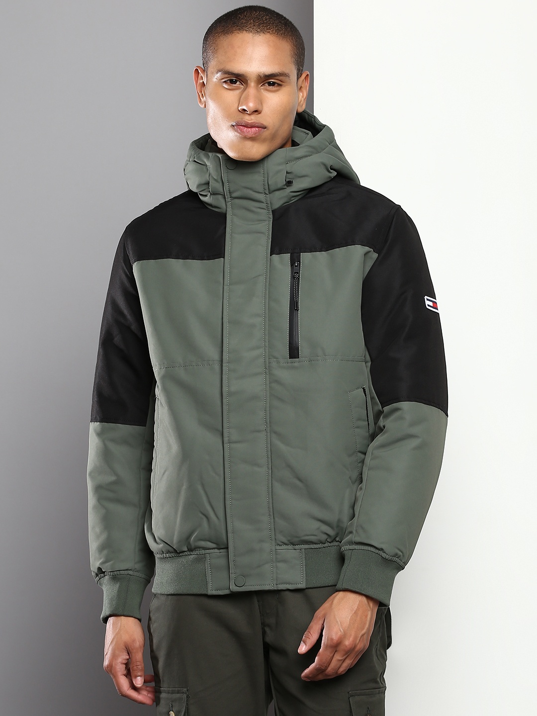 

Tommy Hilfiger Men Colourblocked Bomber Jacket, Green