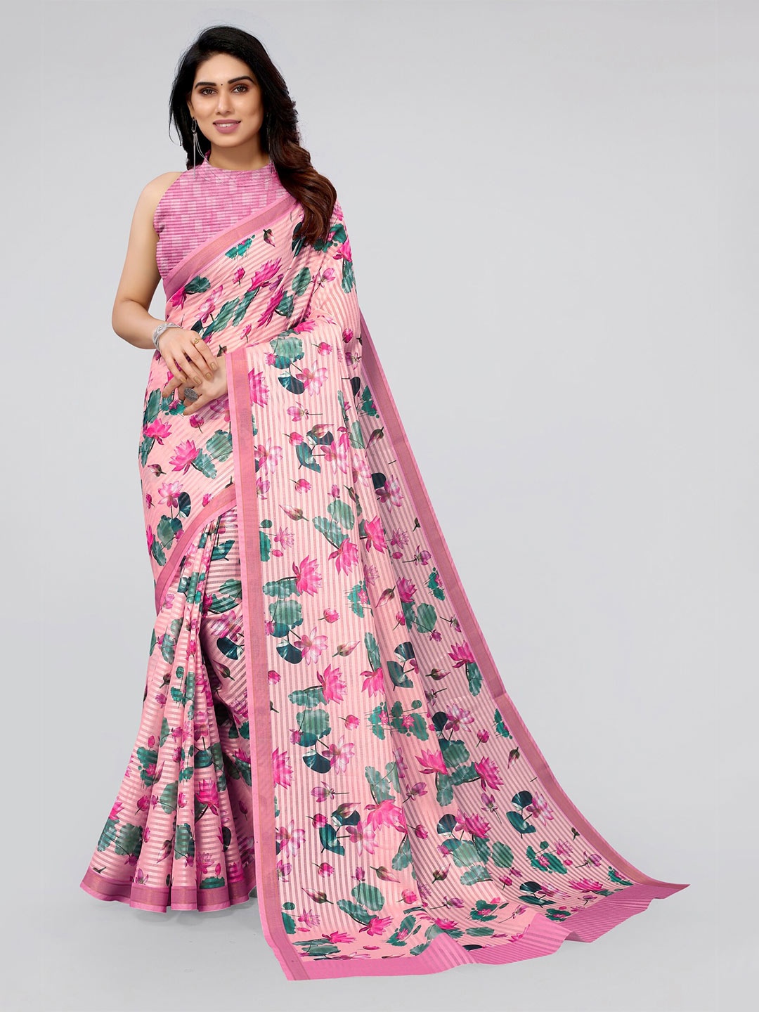 

MIRCHI FASHION Peach-Coloured & Green Floral Zari Saree